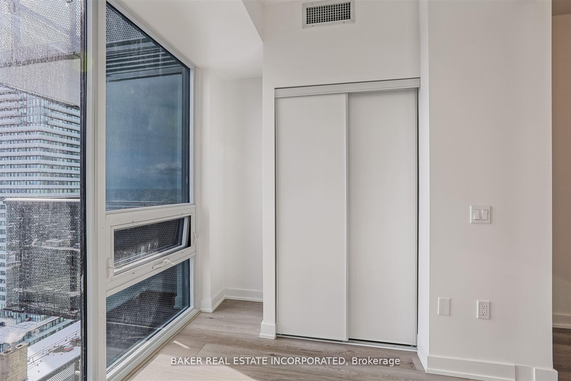 127 Broadway Avenue Unit 2512 photo 18