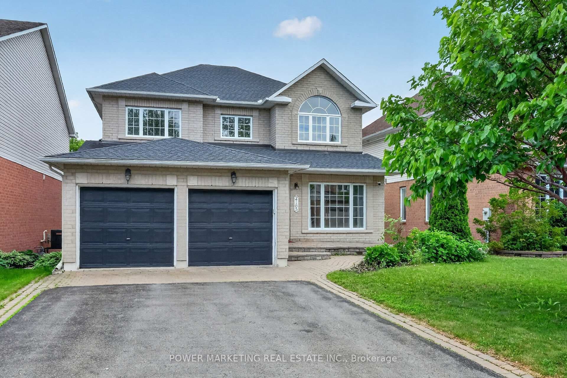 2165 BLUE WILLOW Crescent photo 1
