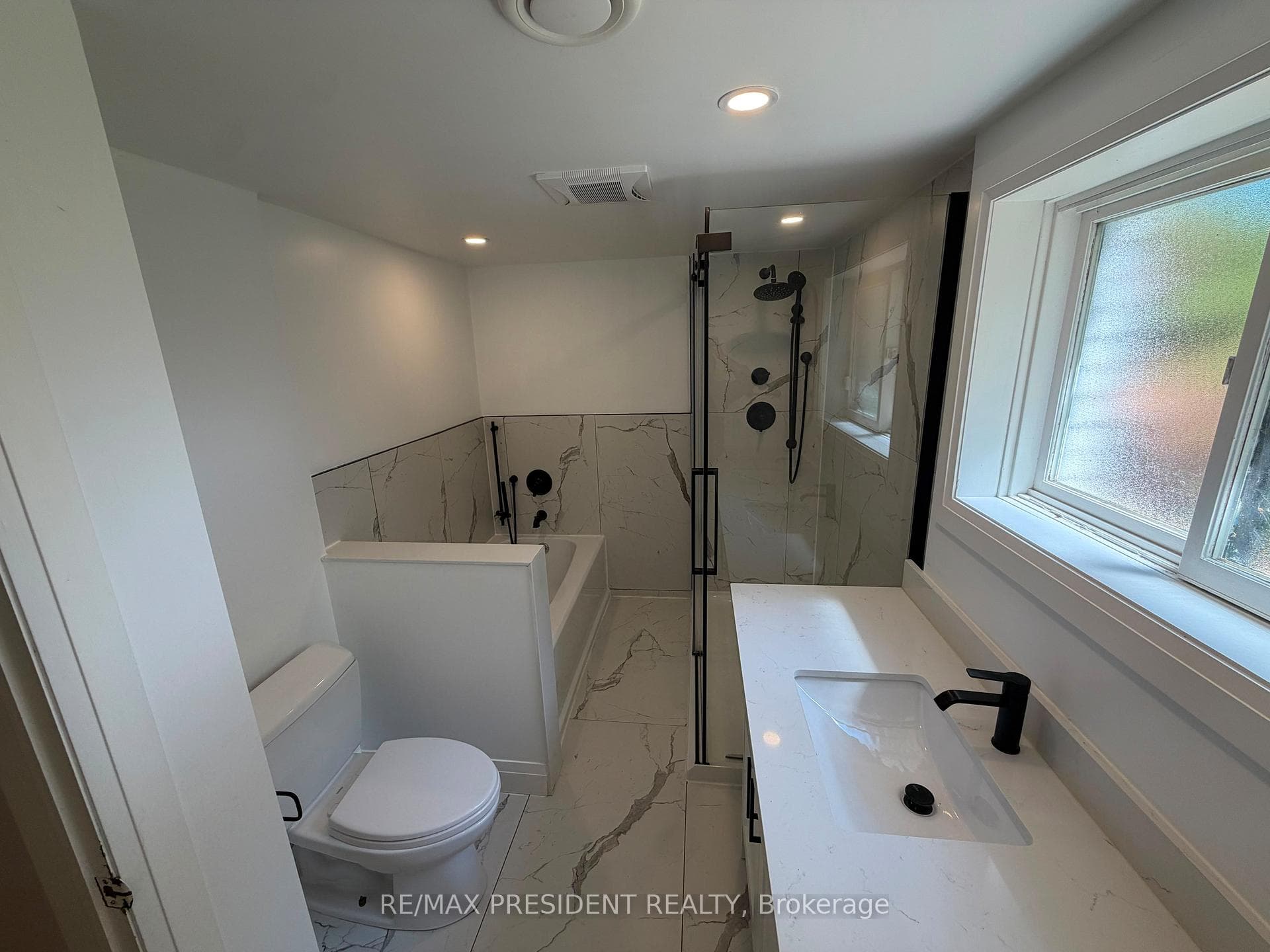 45 Royal Oak Drive photo 15