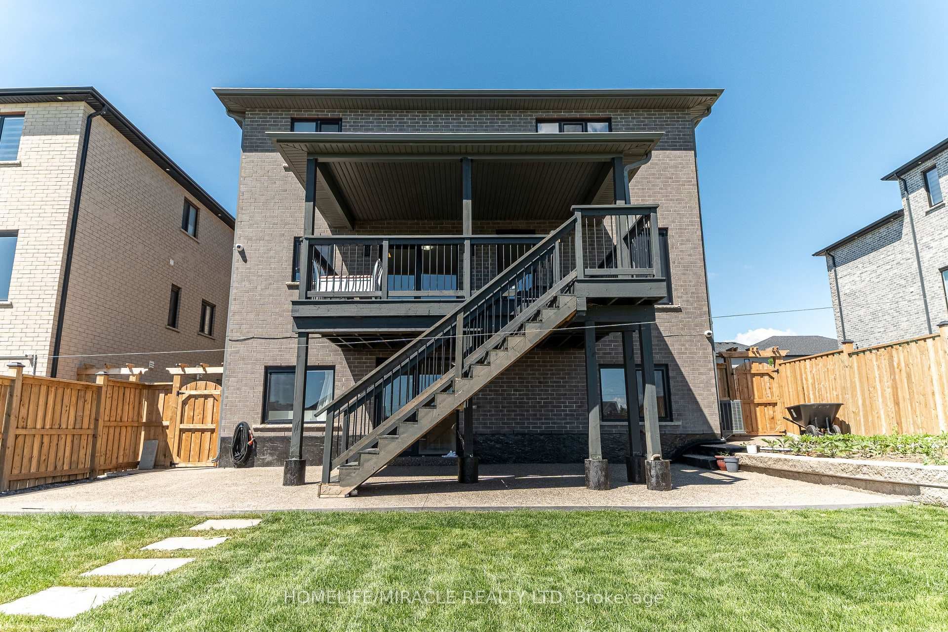 42 Grandville Circle photo 46