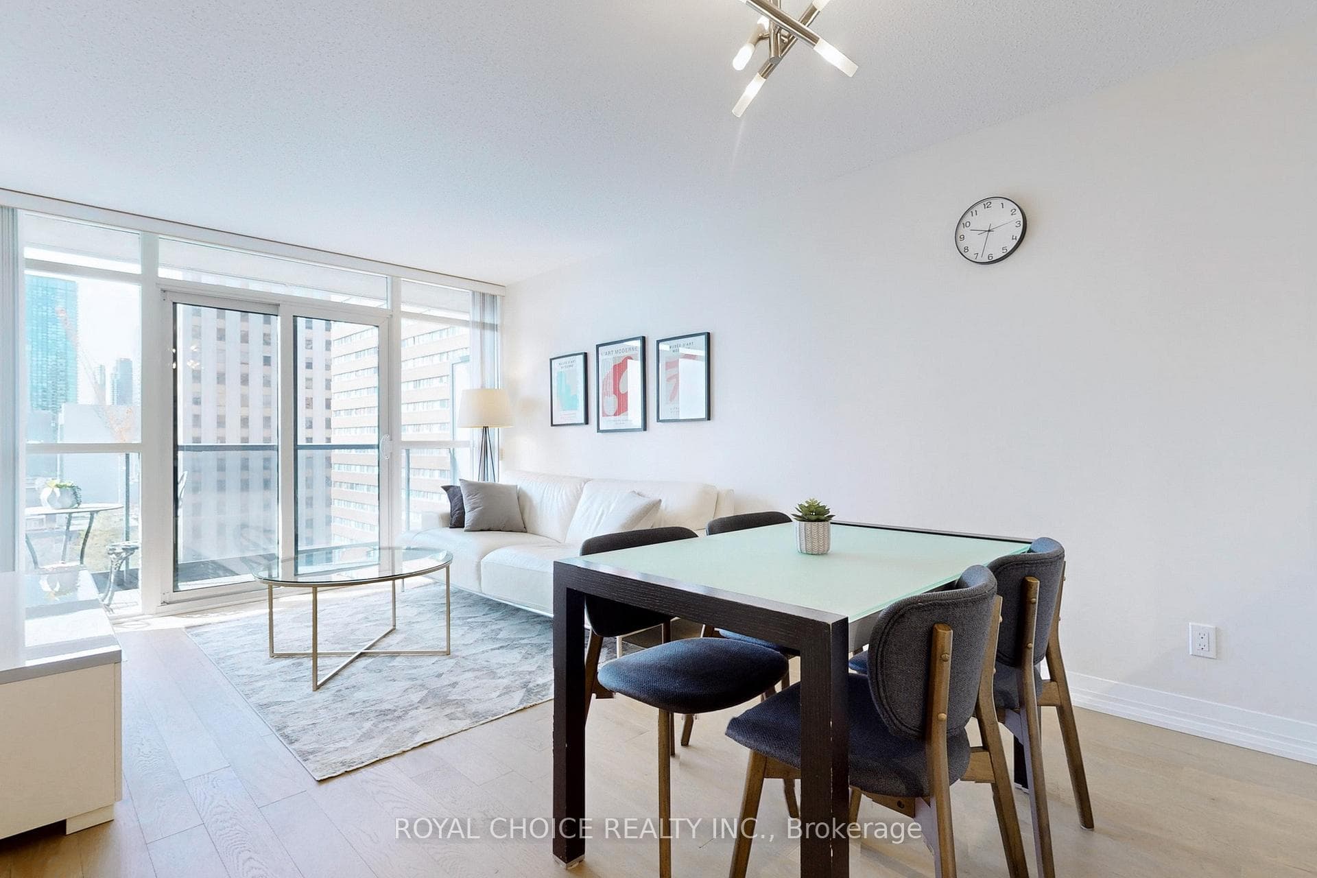21 Carlton Street Unit 1109 photo 5