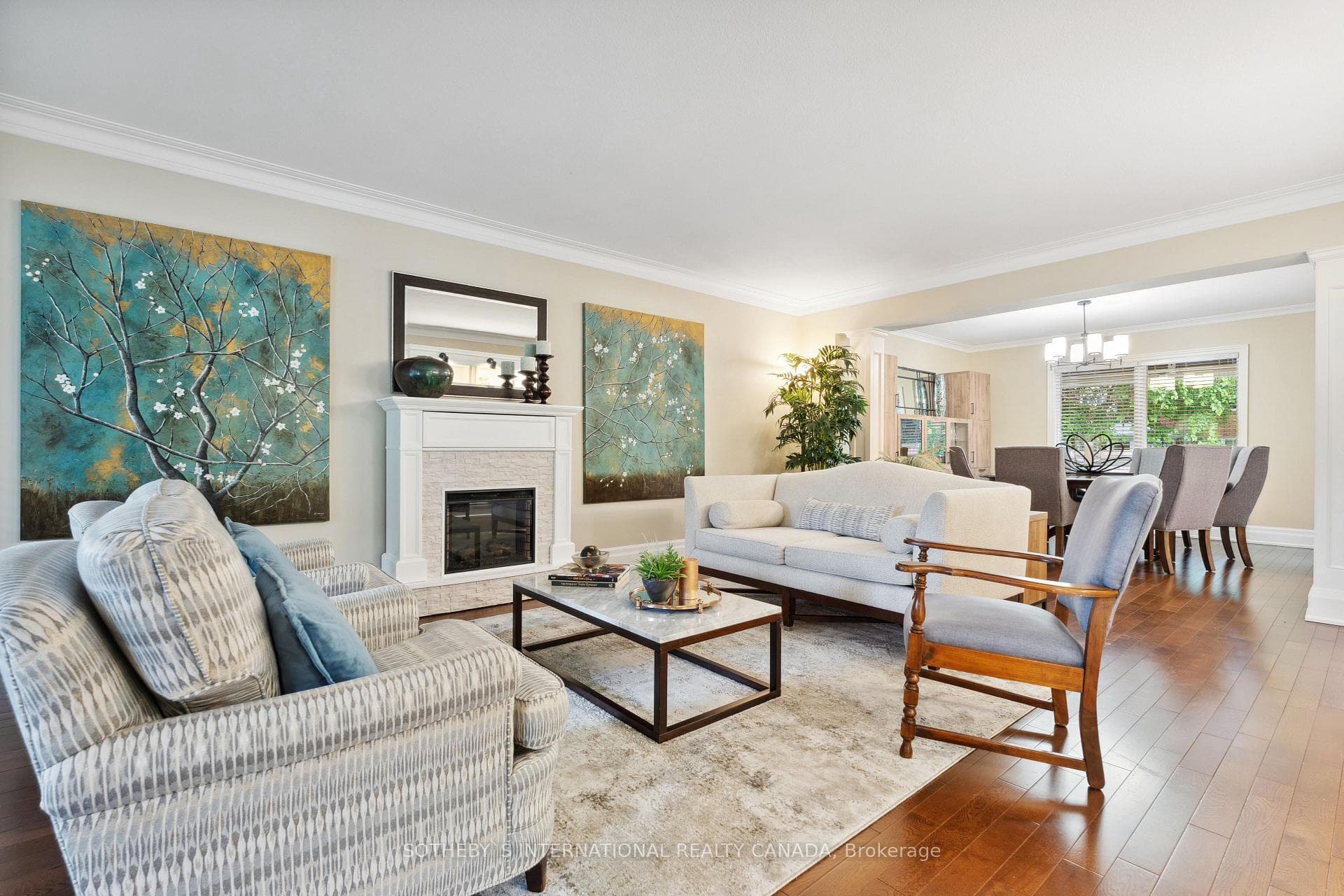 8 Courtsfield Crescent photo 4