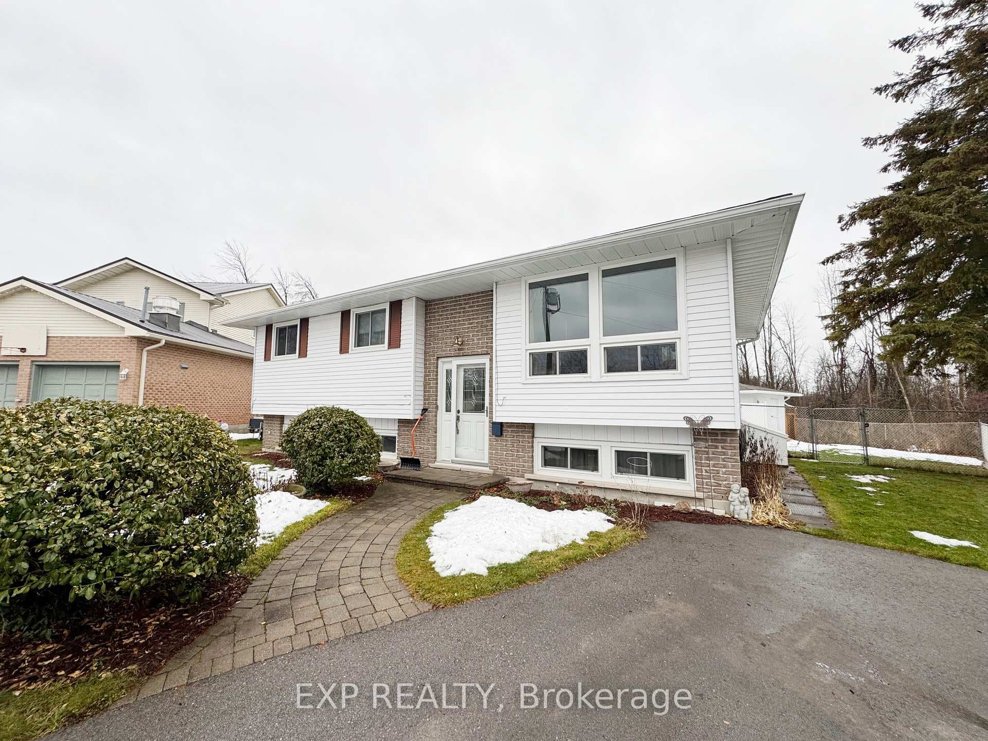 14 Dixie Place photo 1
