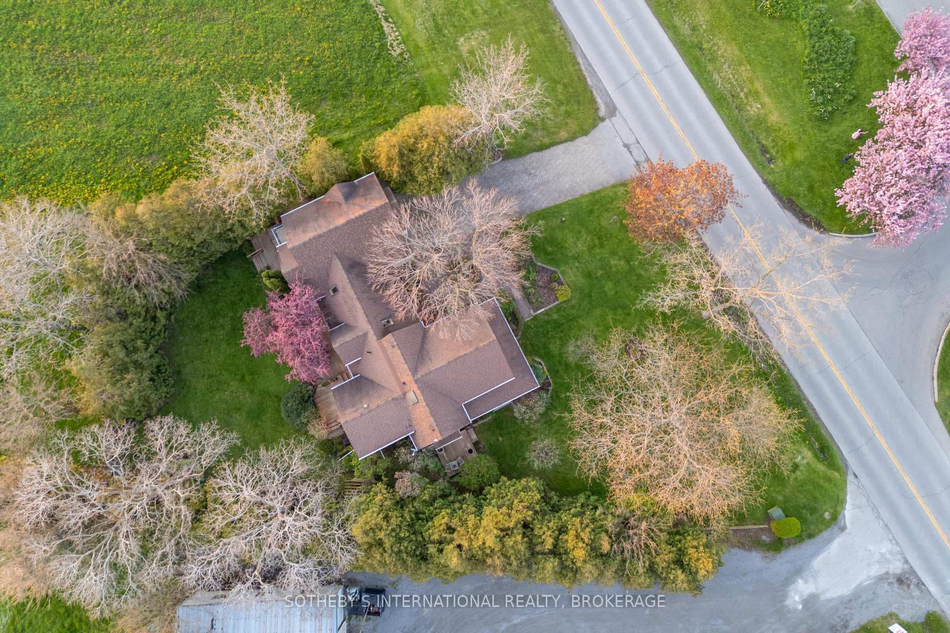 15906 Niagara Parkway photo 44