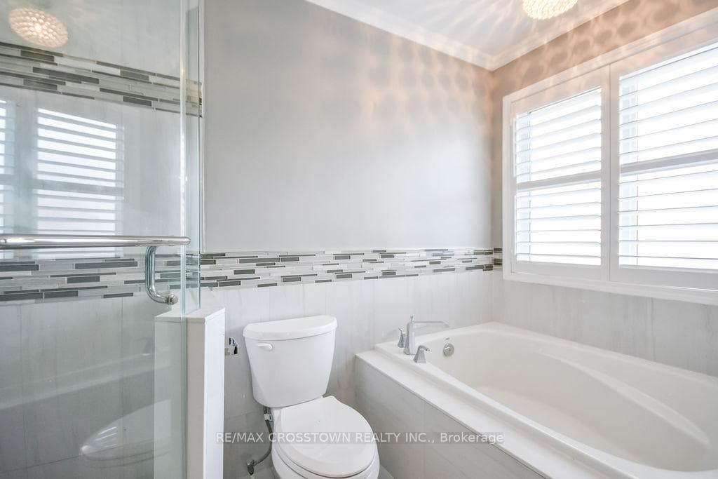 14 Fred Silvester Road photo 29