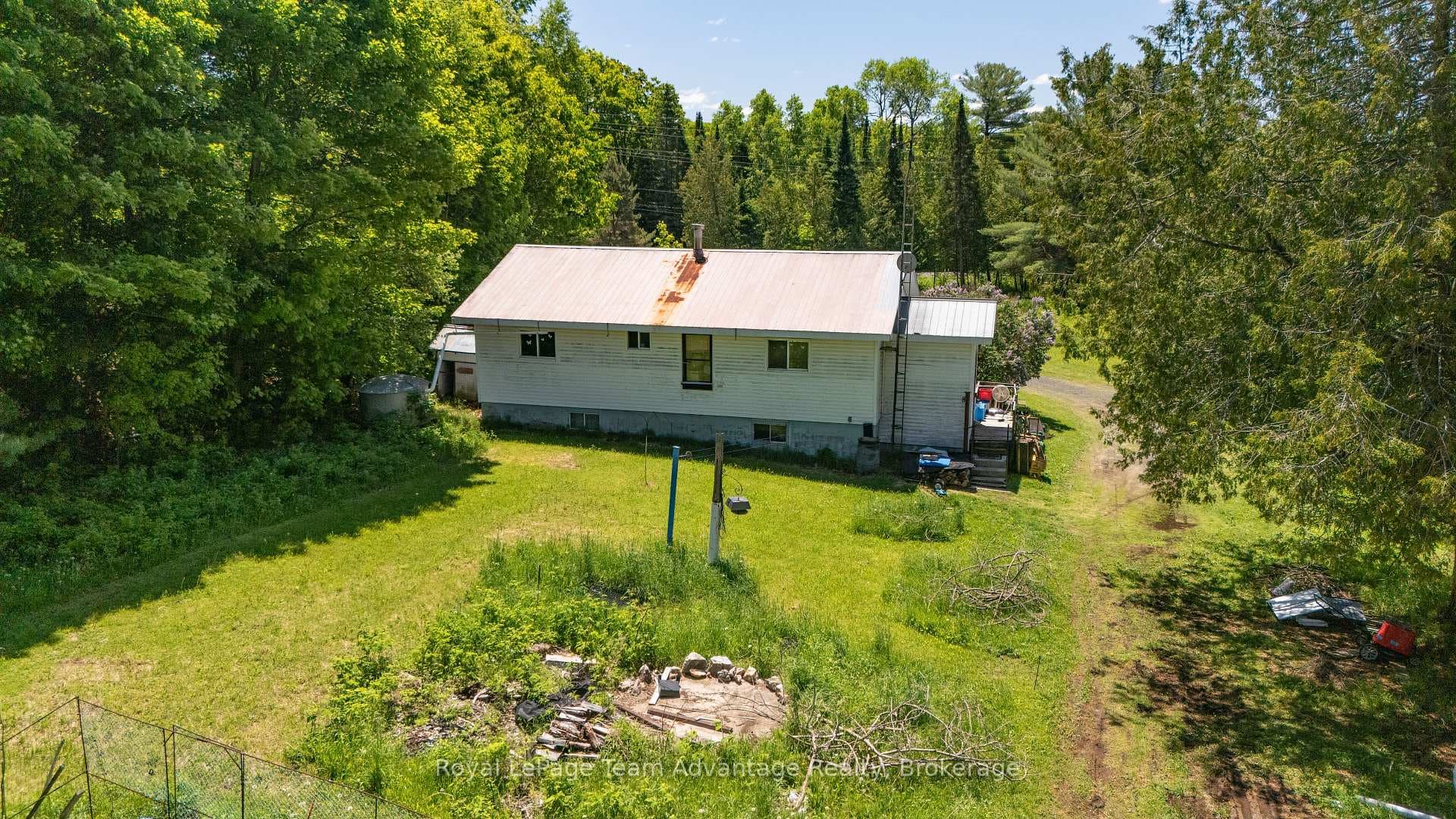 5 Hoddy's Side Road photo 6