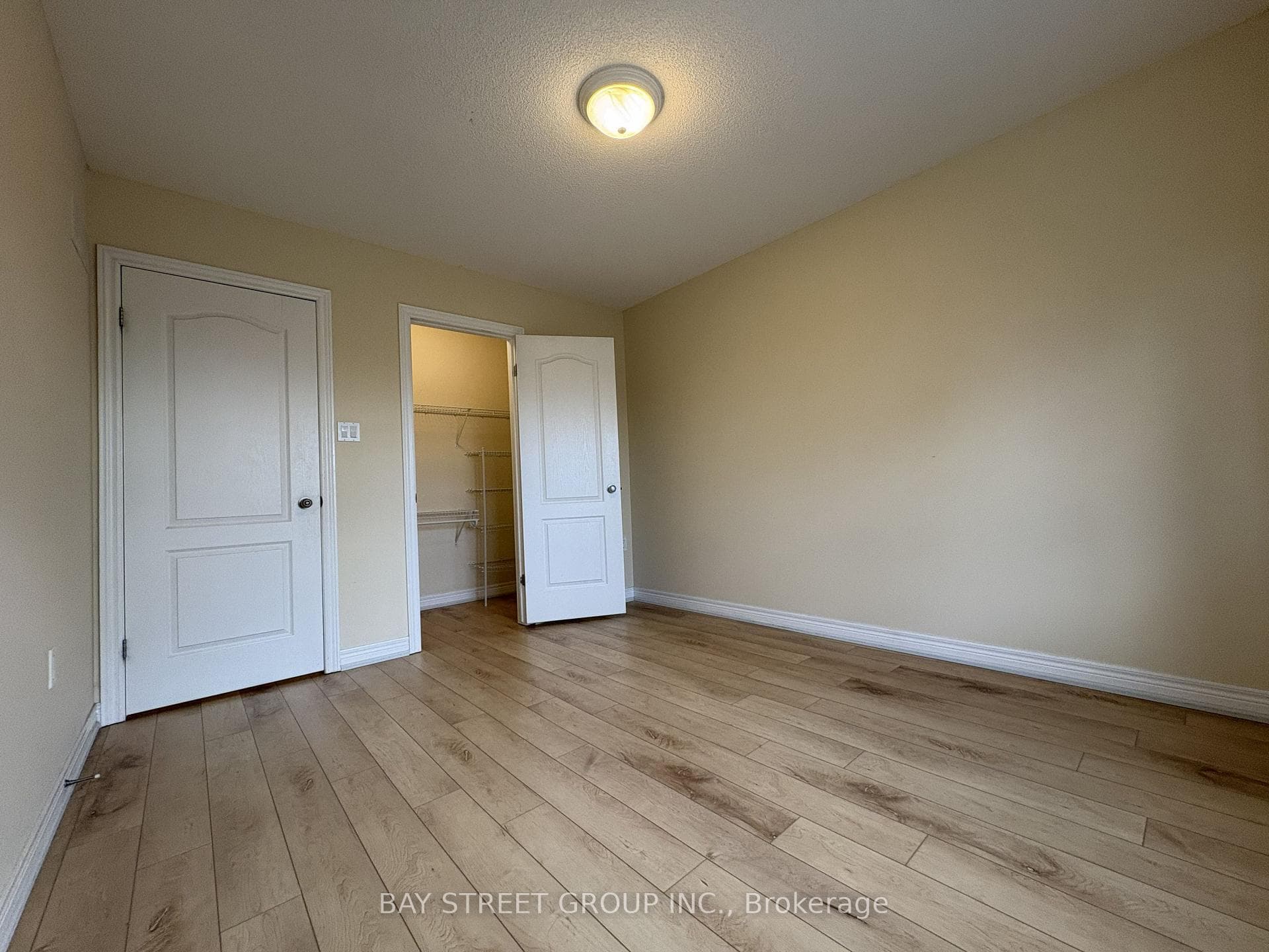 60 CLOVERLEAF Drive Unit 2 photo 24