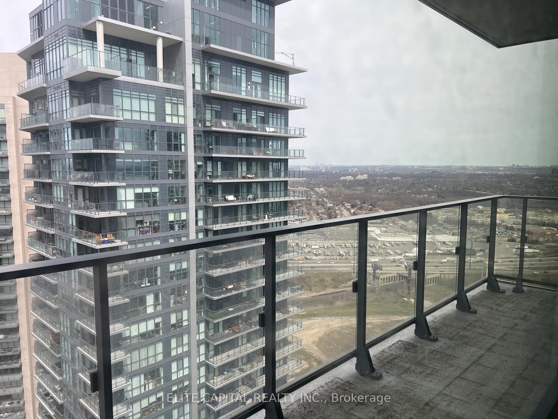 2220 Lake Shore Boulevard Unit 4403 photo 9