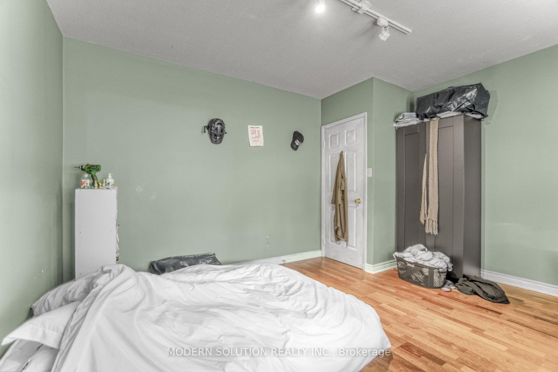 36 James Street Unit 302 photo 18