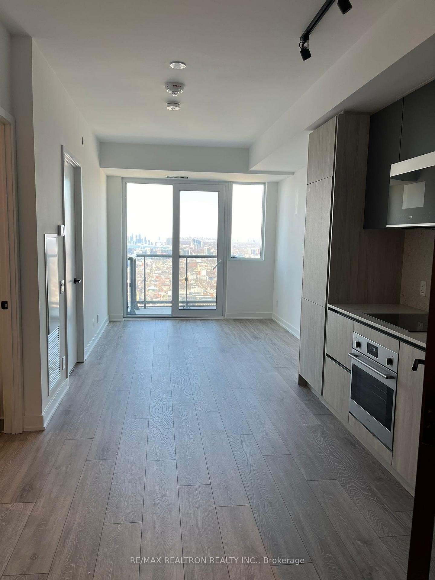 108 Peter Street Unit 5012 photo 3