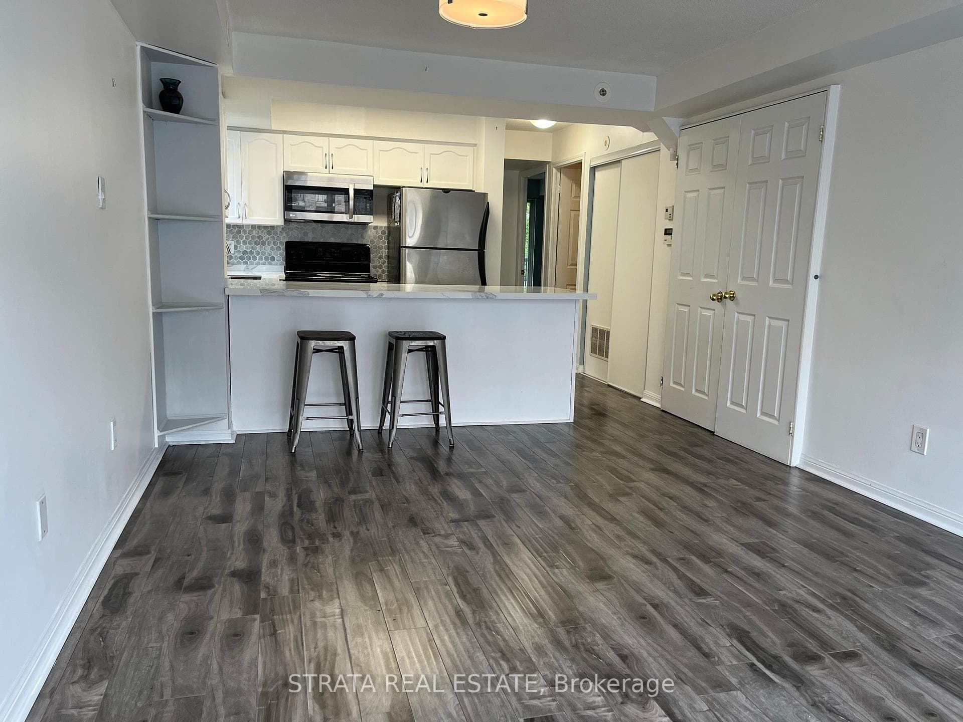 85 George Appleton Way Unit 2042 photo 3