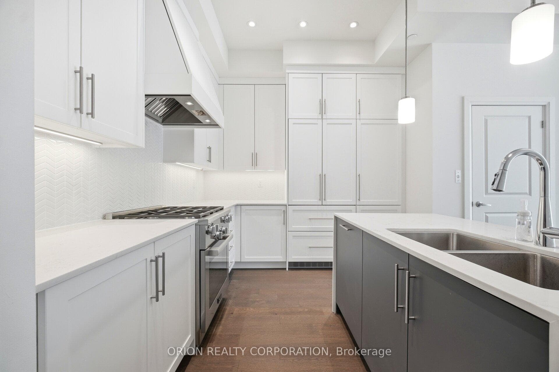 95 Brookfield Road Unit 6 photo 11