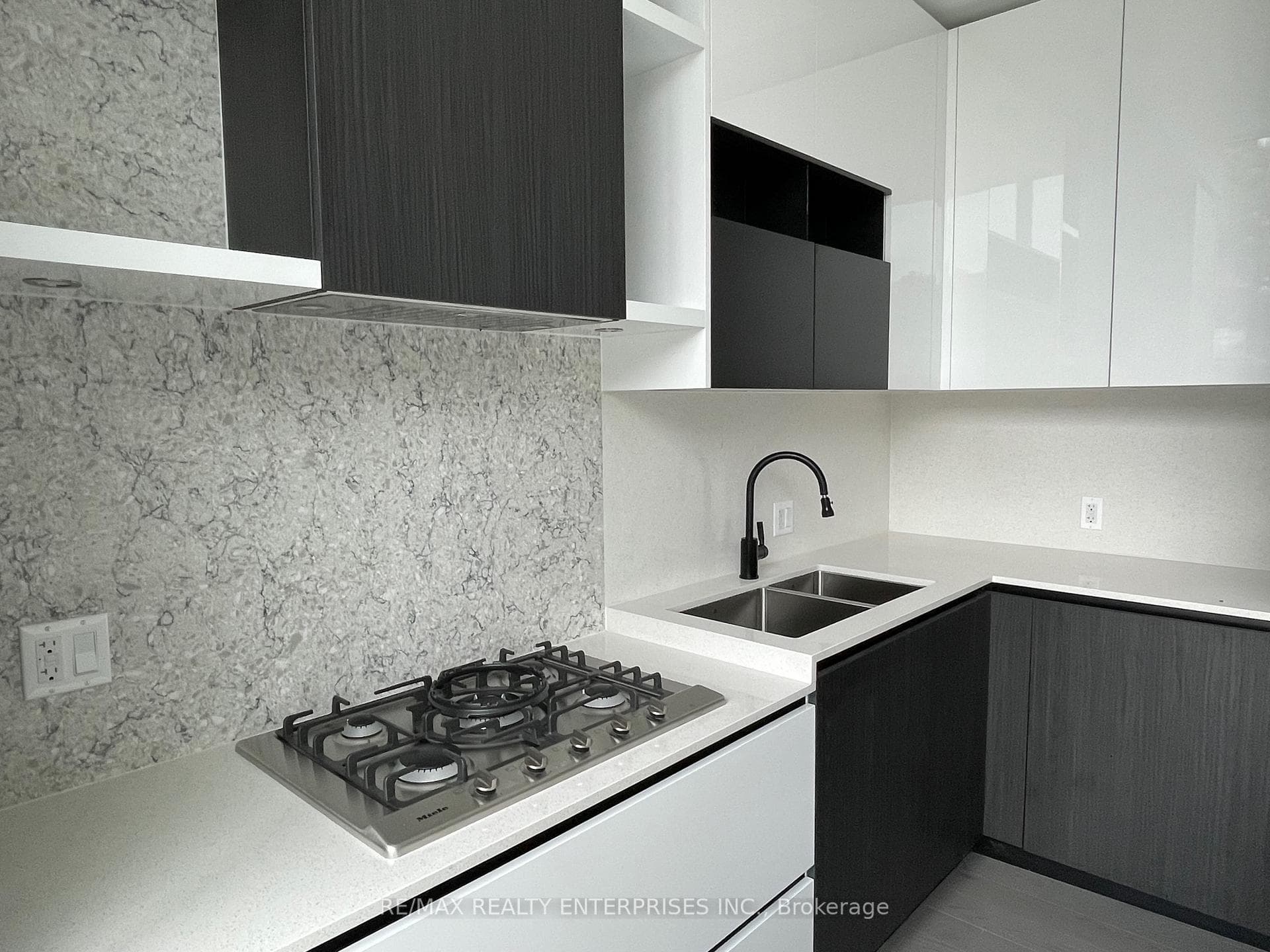 55 Port Street Unit 103 photo 4