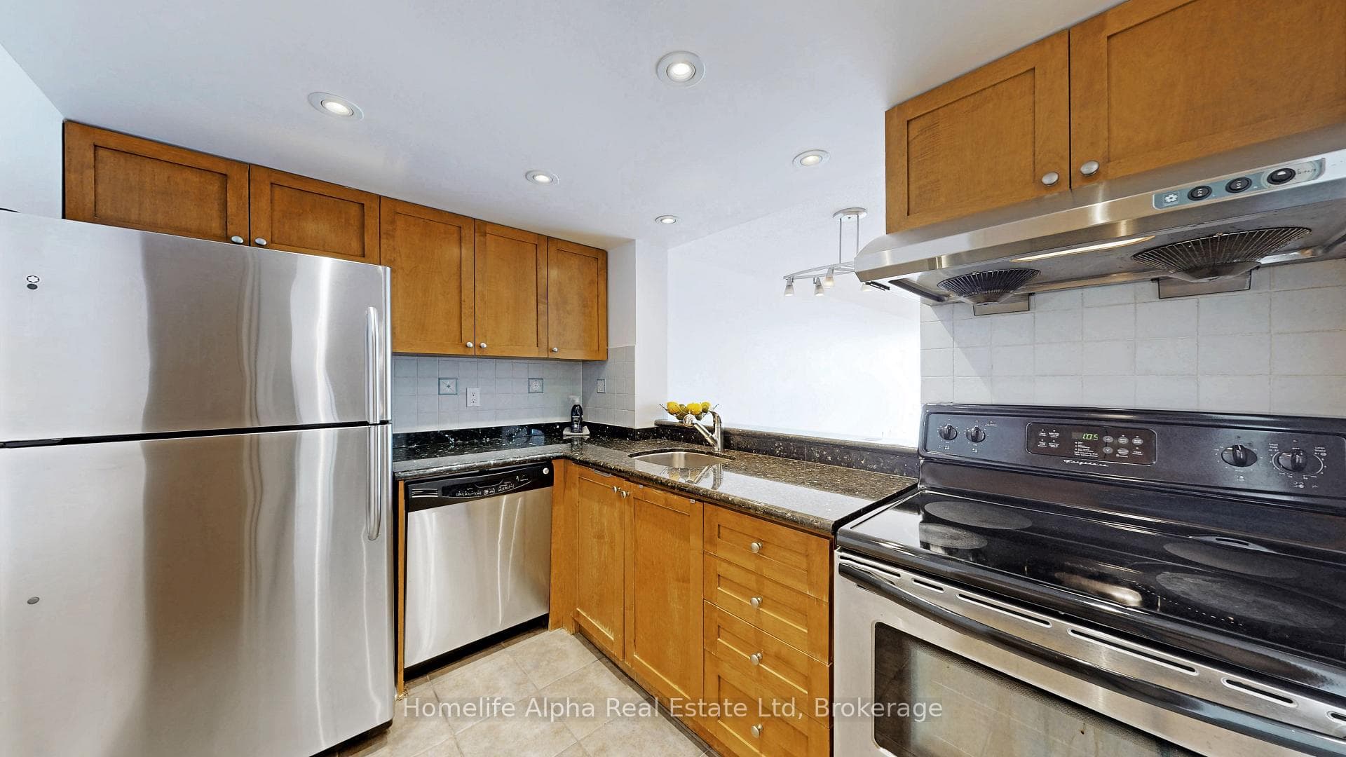 725 King Street Unit 604 photo 23