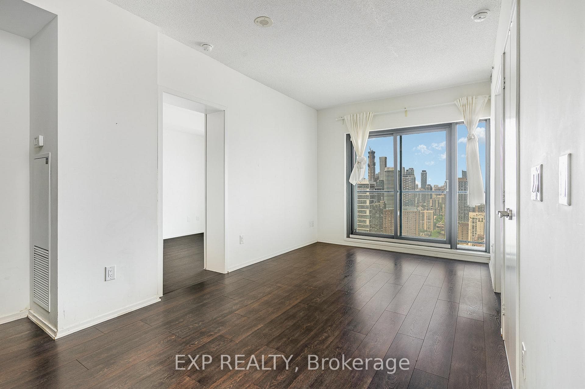 159 Dundas Street Unit 3307 photo 3