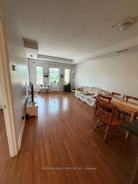 9901 Keele Street Unit 308 photo 1
