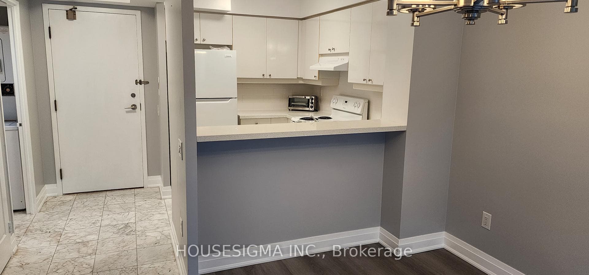 942 Yonge Street Unit 703 photo 10