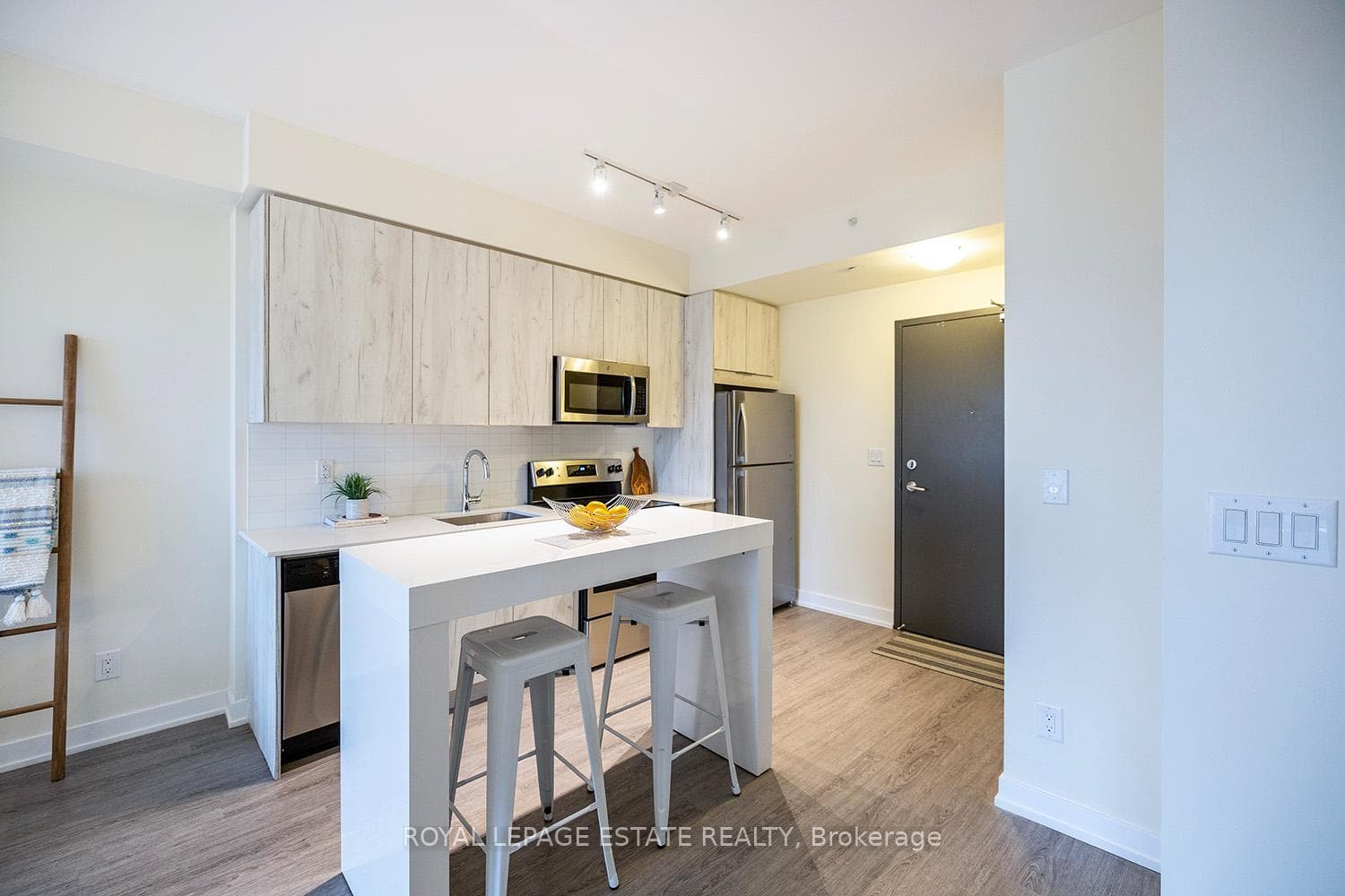 1350 Kingston Road Unit 213 photo 5