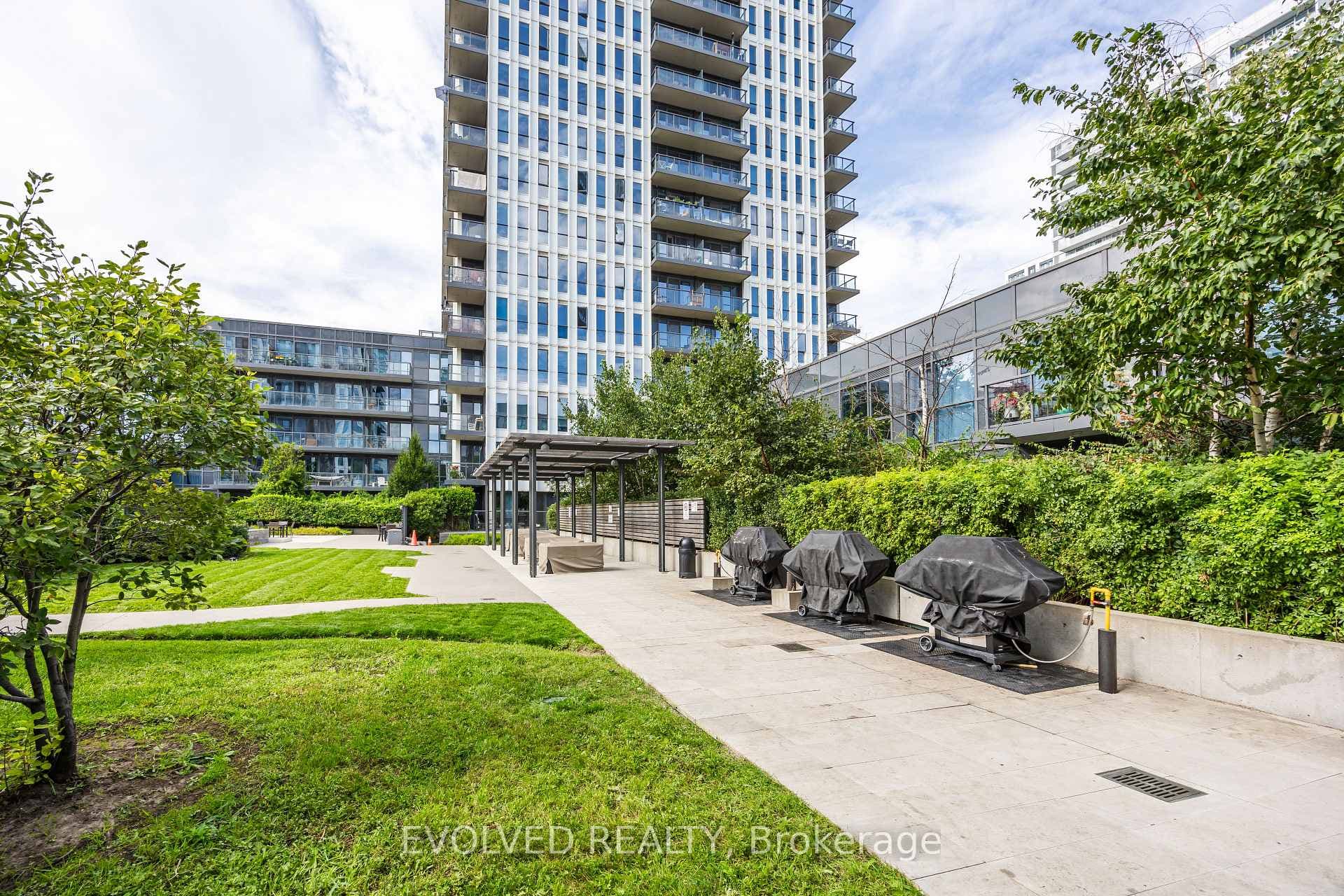 55 Regent Park Boulevard Unit 527 photo 36