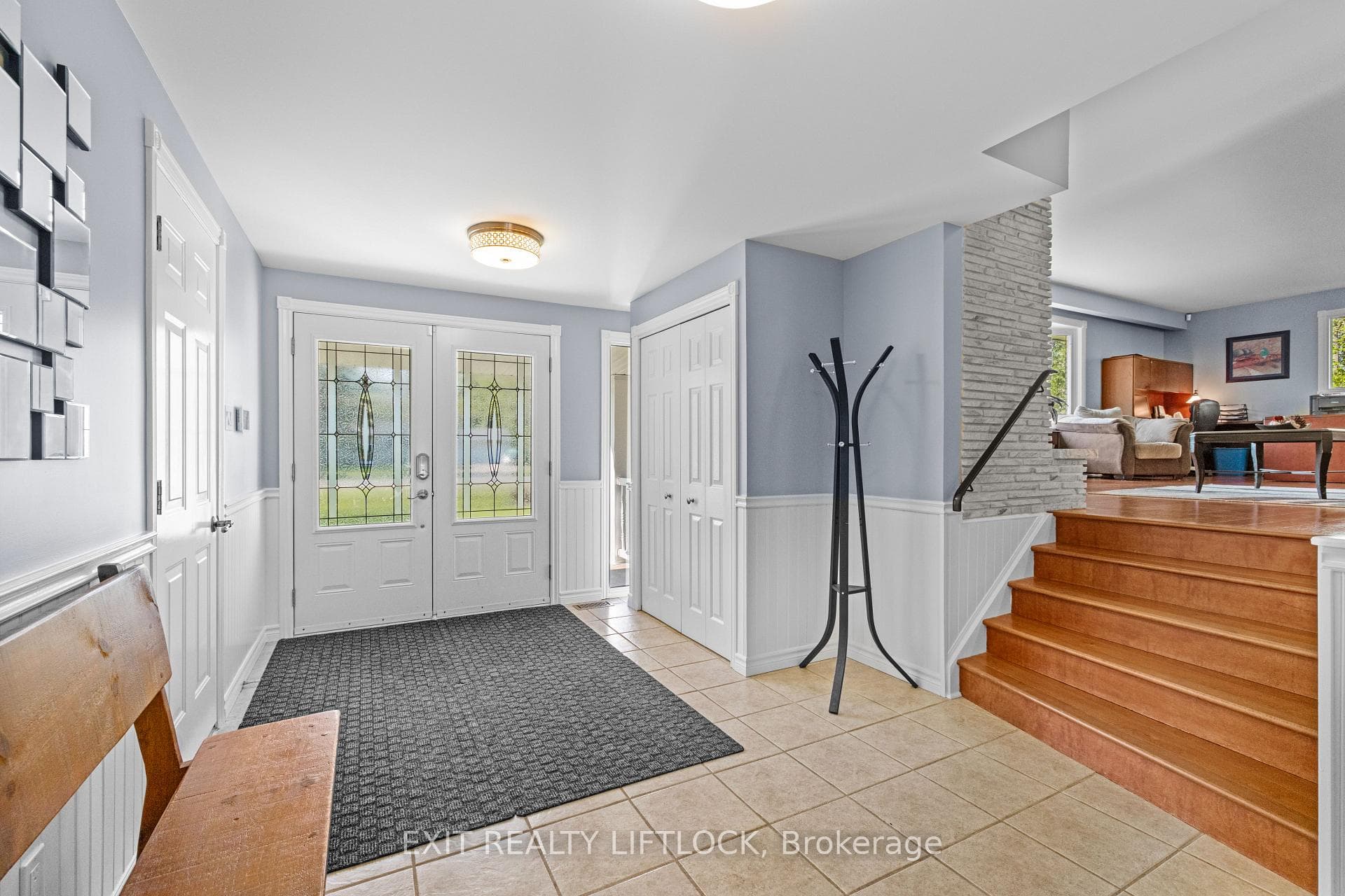 2225 Parkhill Road photo 9