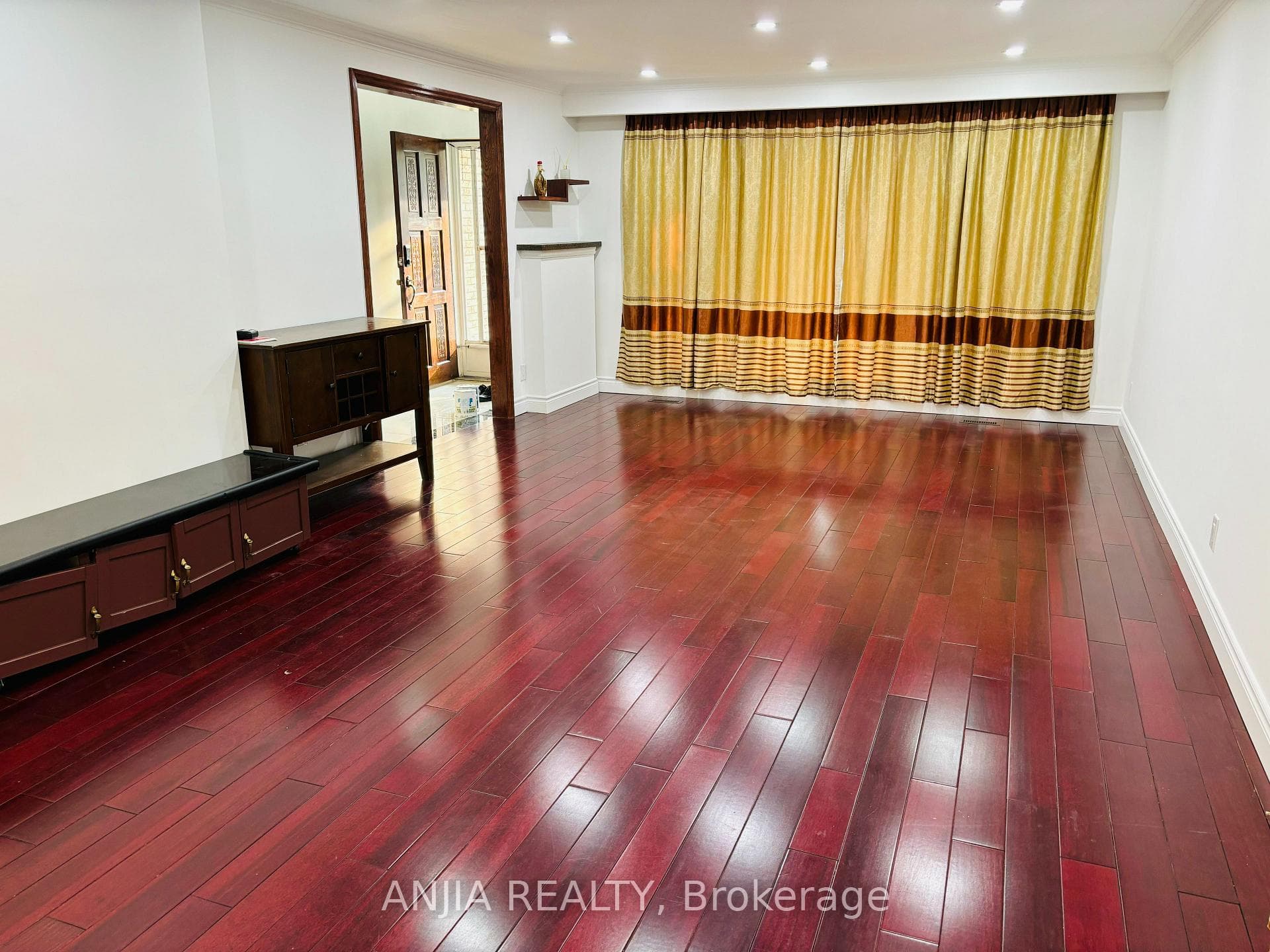 4 Terryhill Crescent Unit main photo 3