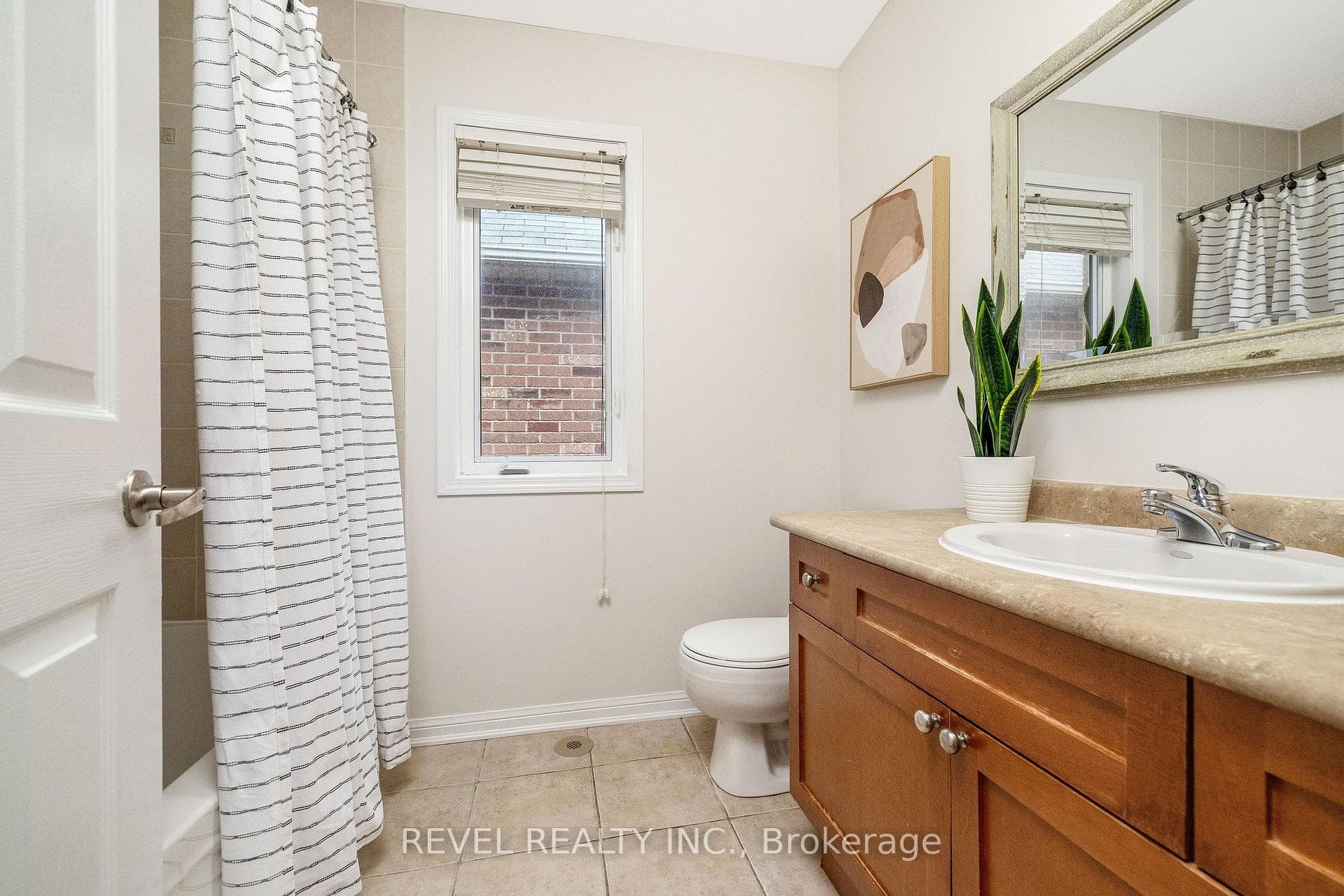 918 Hepburn Road photo 24
