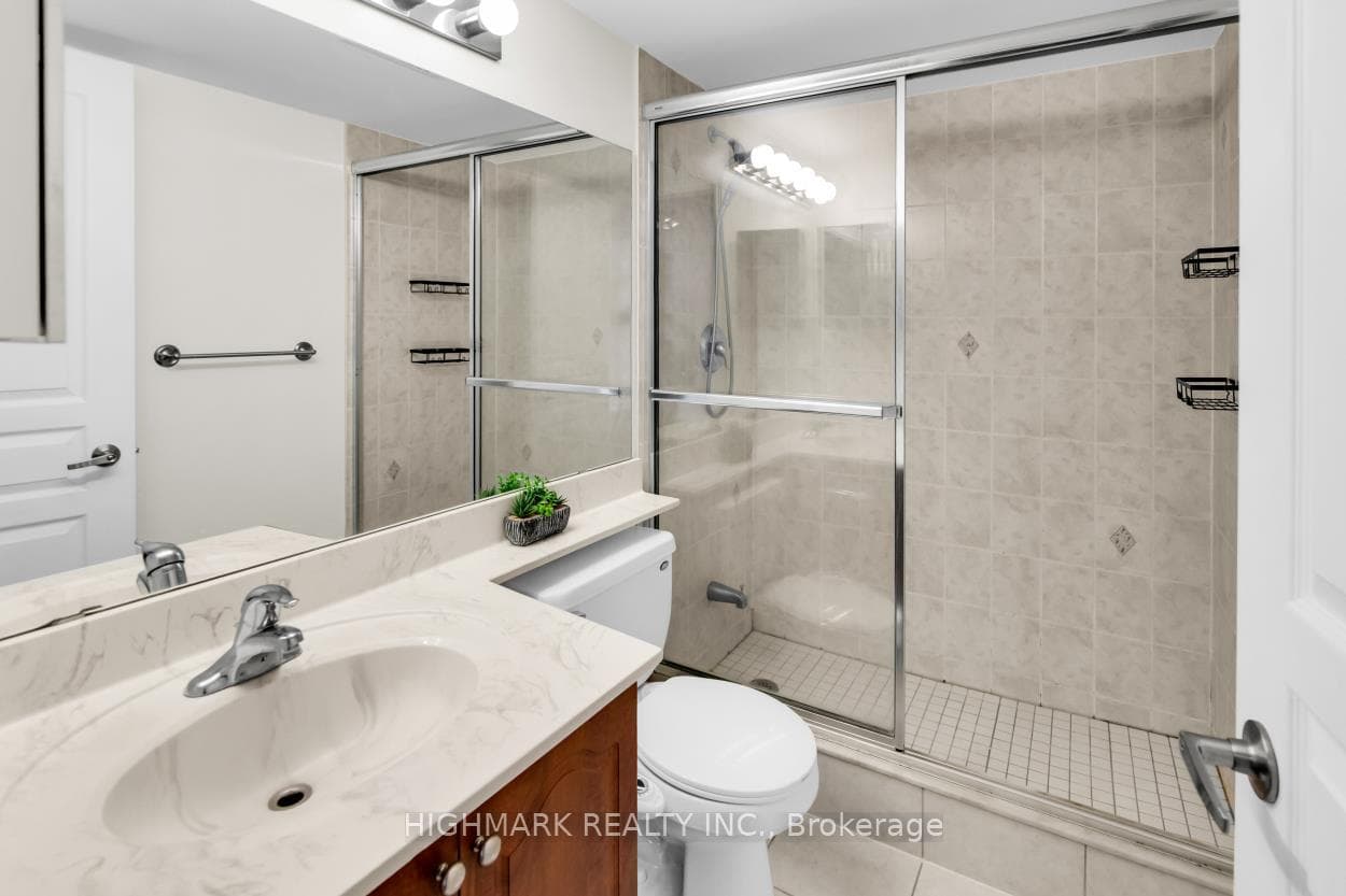 509 Beecroft Road Unit 517 photo 21