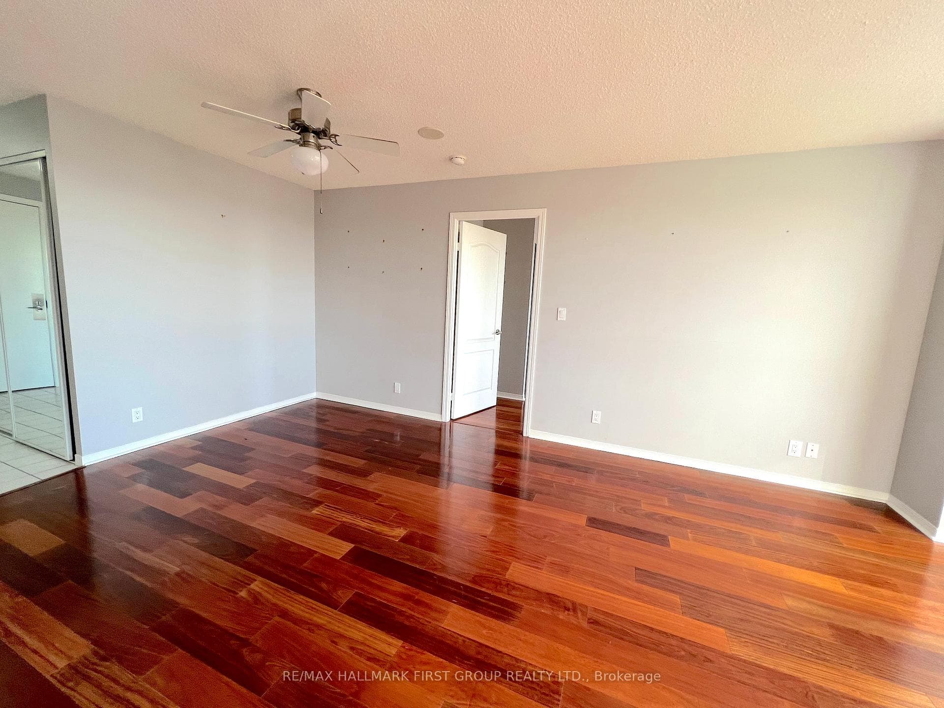 1000 The Esplanade Road Unit 1114 photo 5