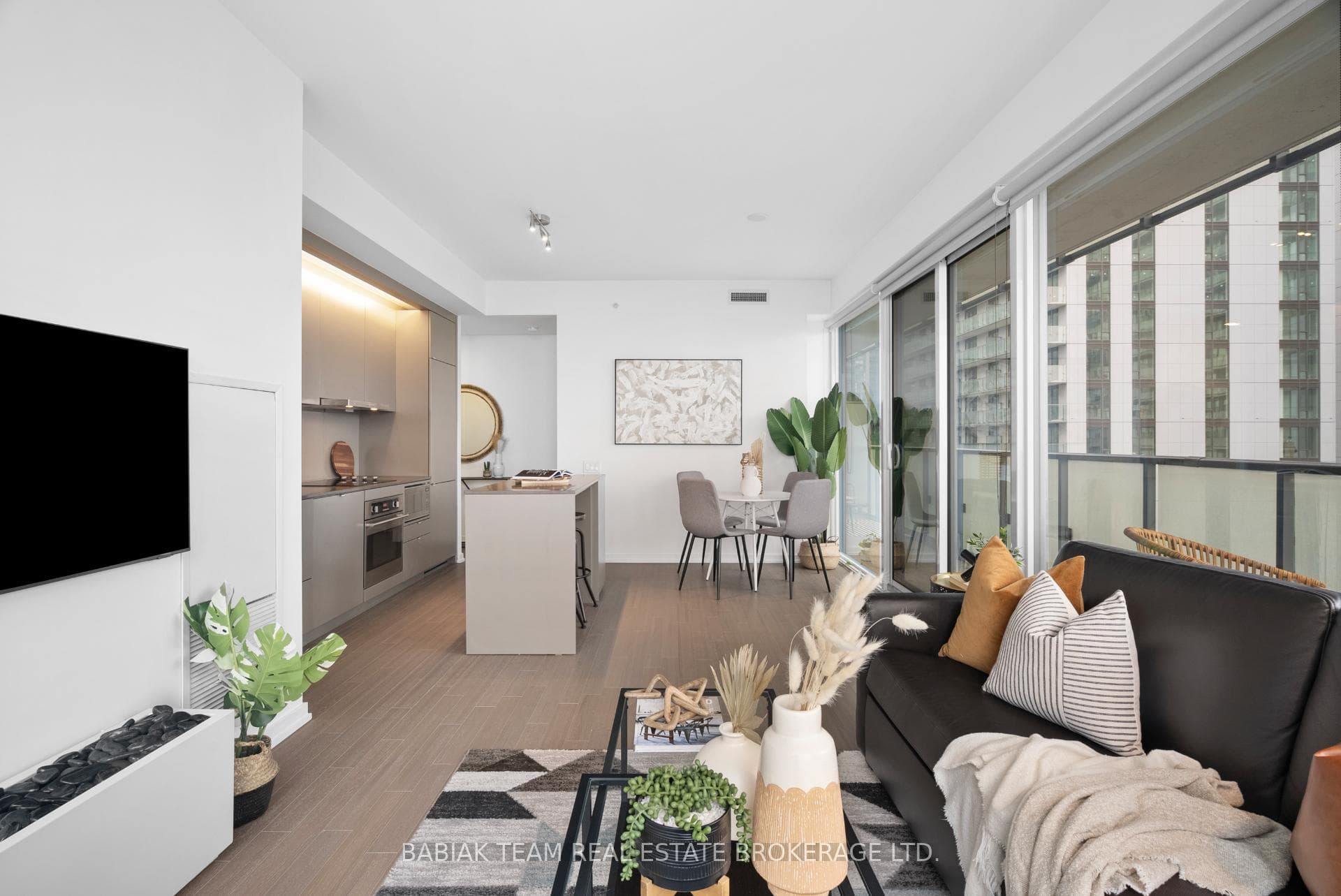 101 Peter Street Unit 3309 photo 11