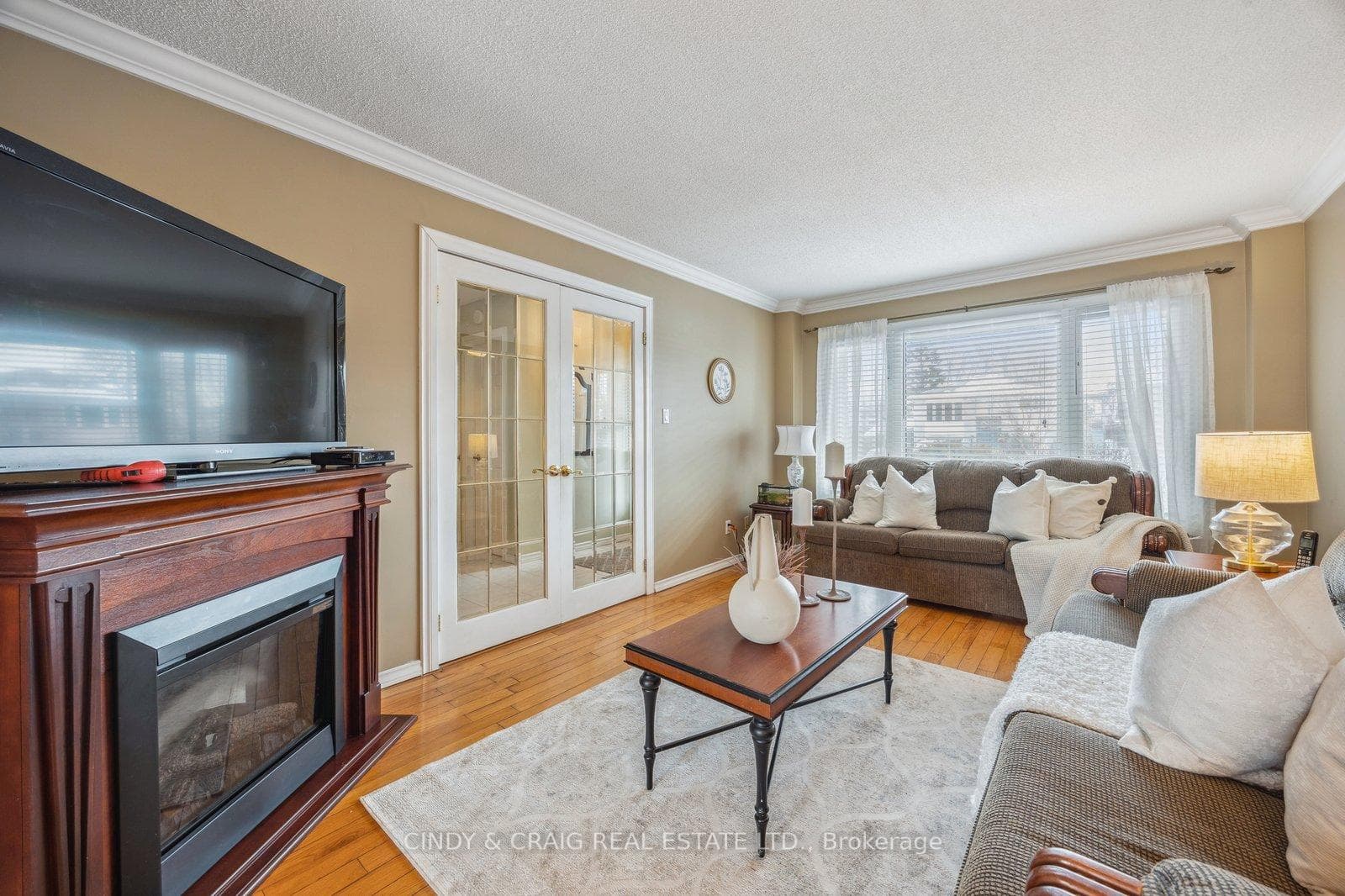 840 Charisma Crescent photo 4
