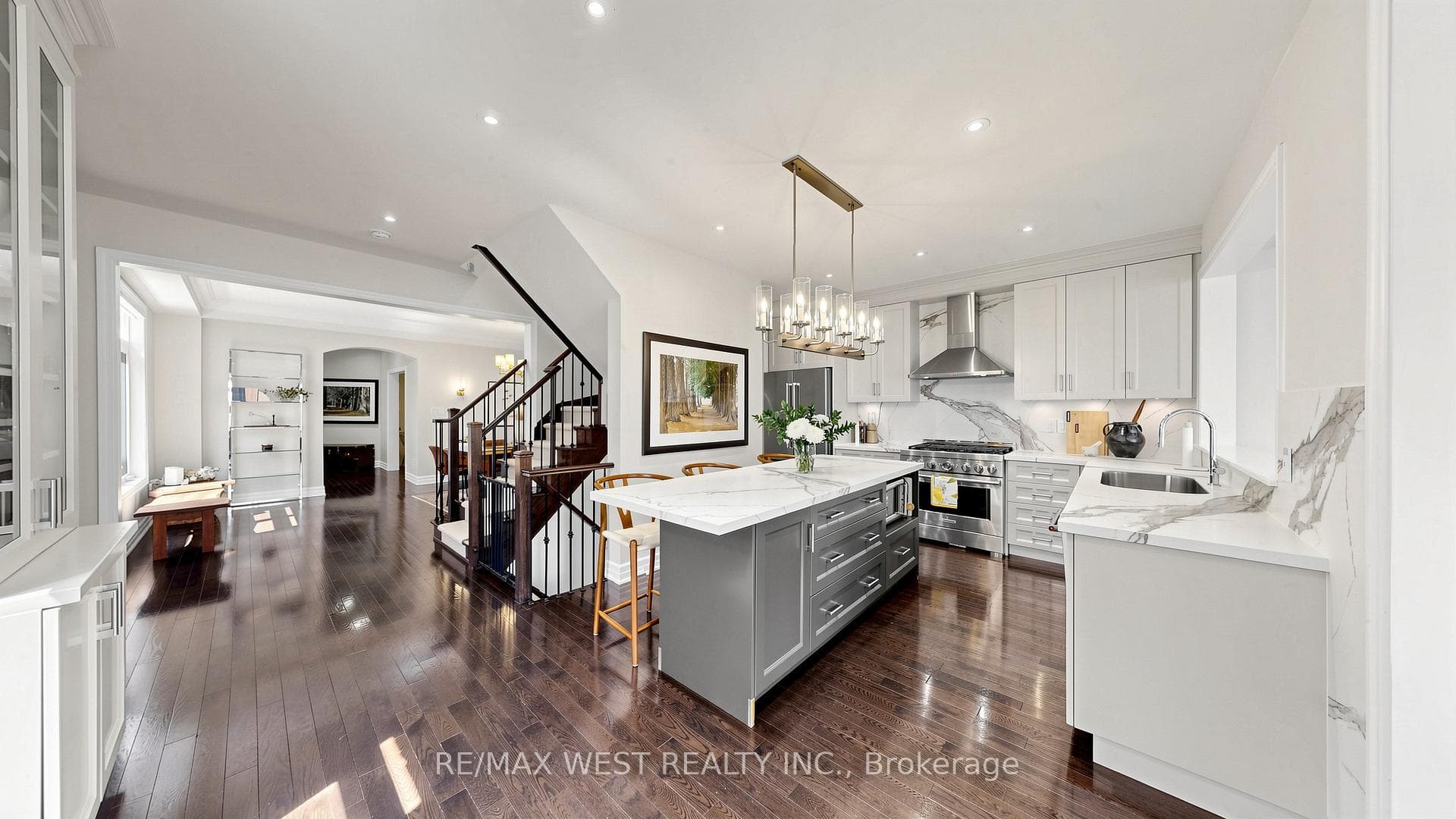 57 Alex Campbell Crescent photo 7