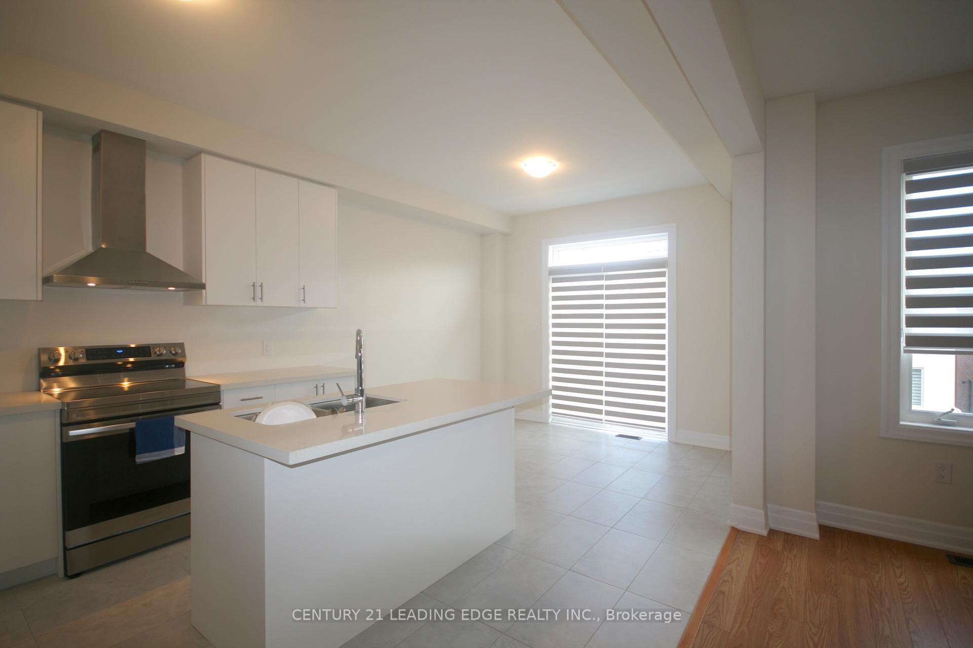 39 ED EWERT Avenue photo 10
