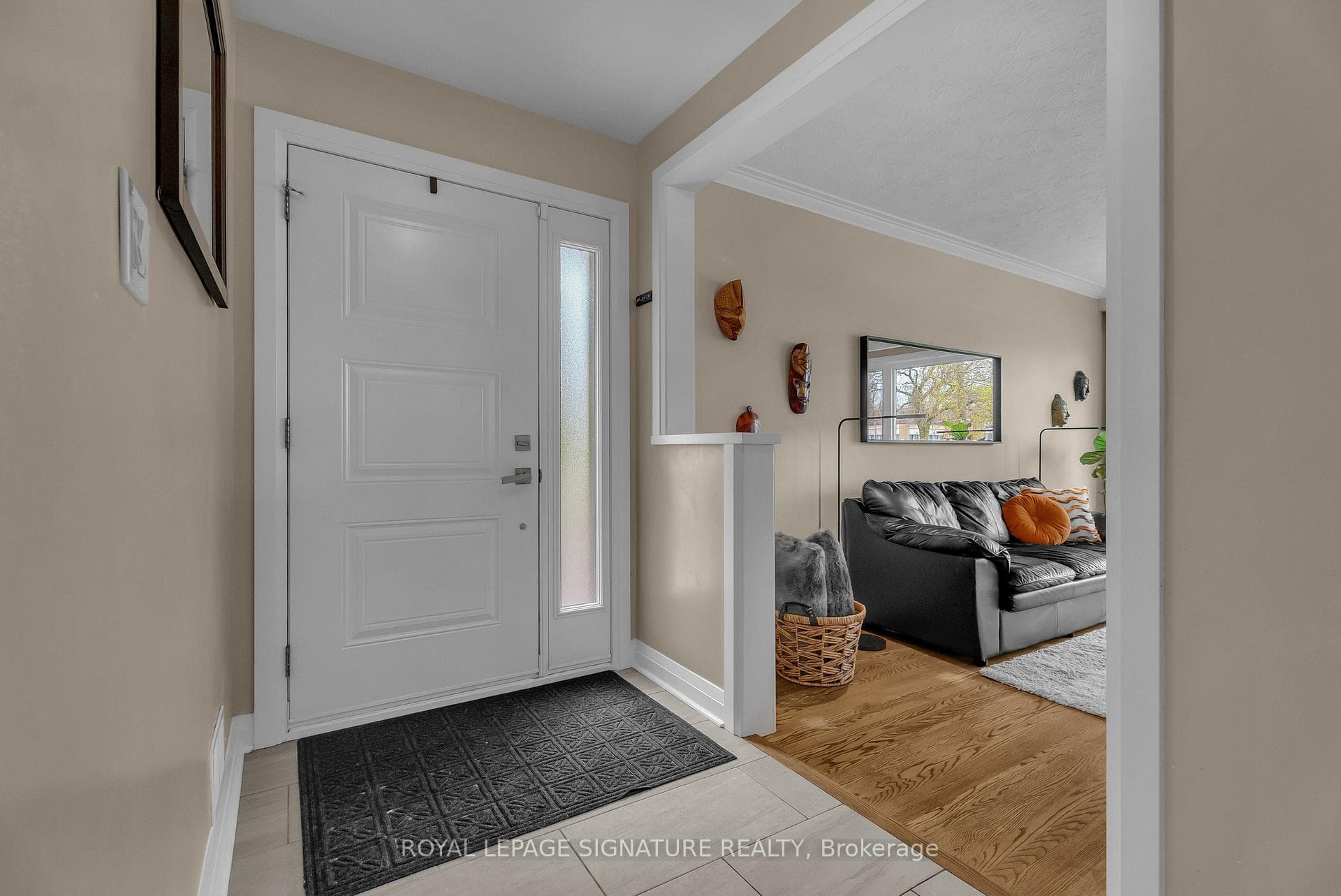 103 Broadlands Boulevard photo 3
