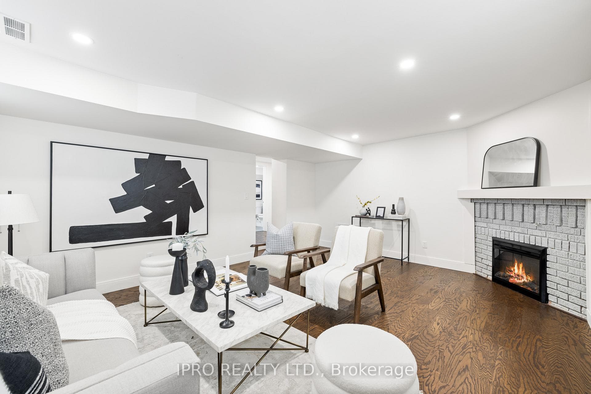 350 Willard Avenue photo 32