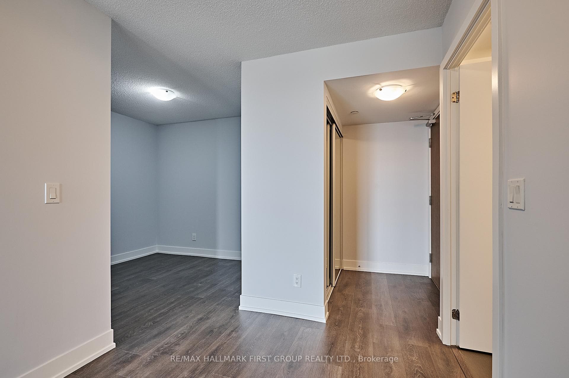 1255 Bayly Street Unit 1705 photo 3