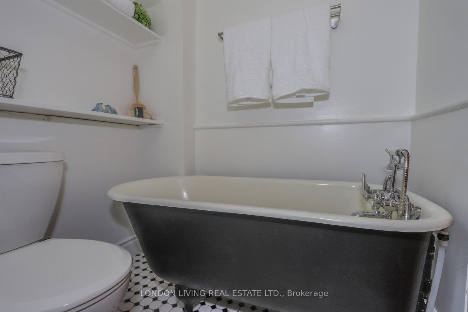 40-42 Askin Street photo 15