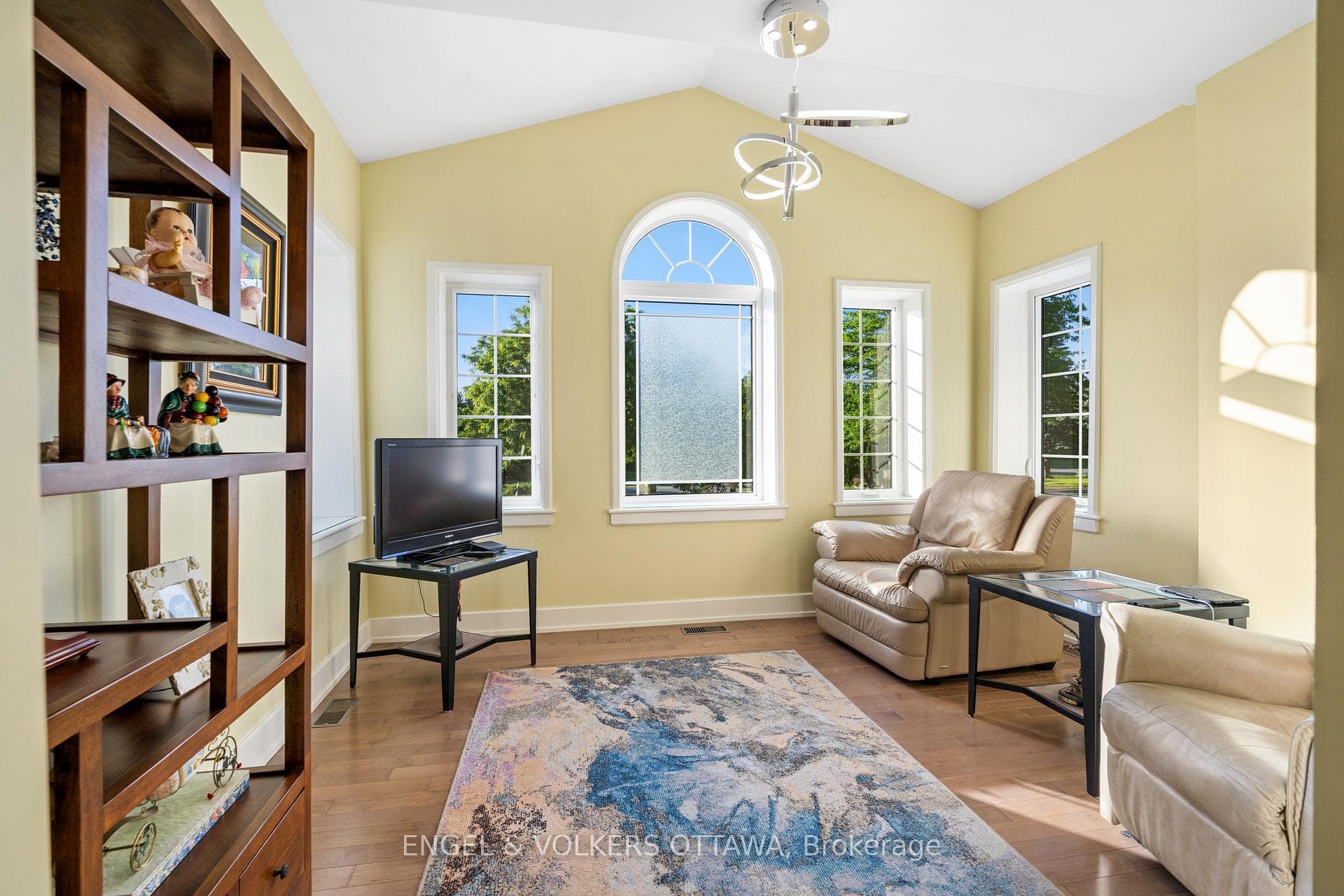 1562 Lakeshore Drive photo 31