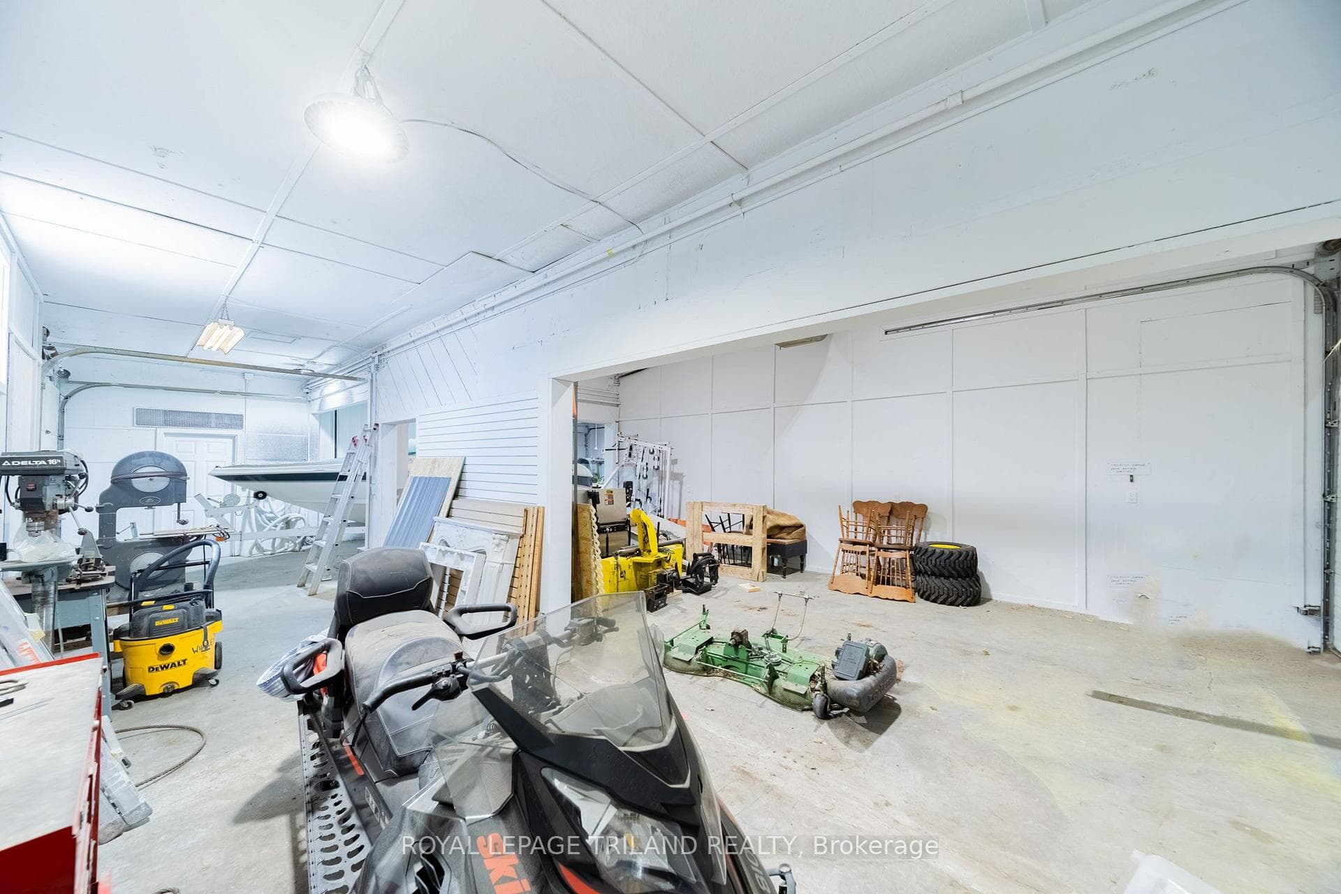 422 Canada Avenue photo 44