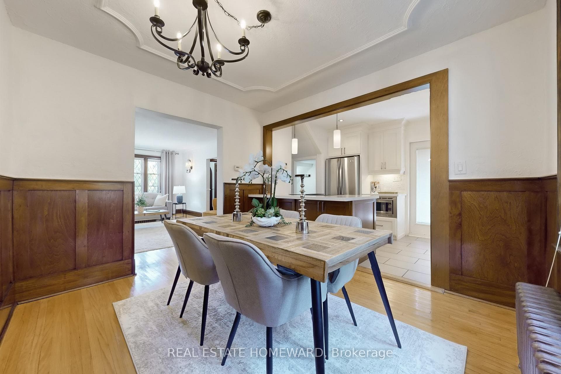 250 Grenview Boulevard photo 12