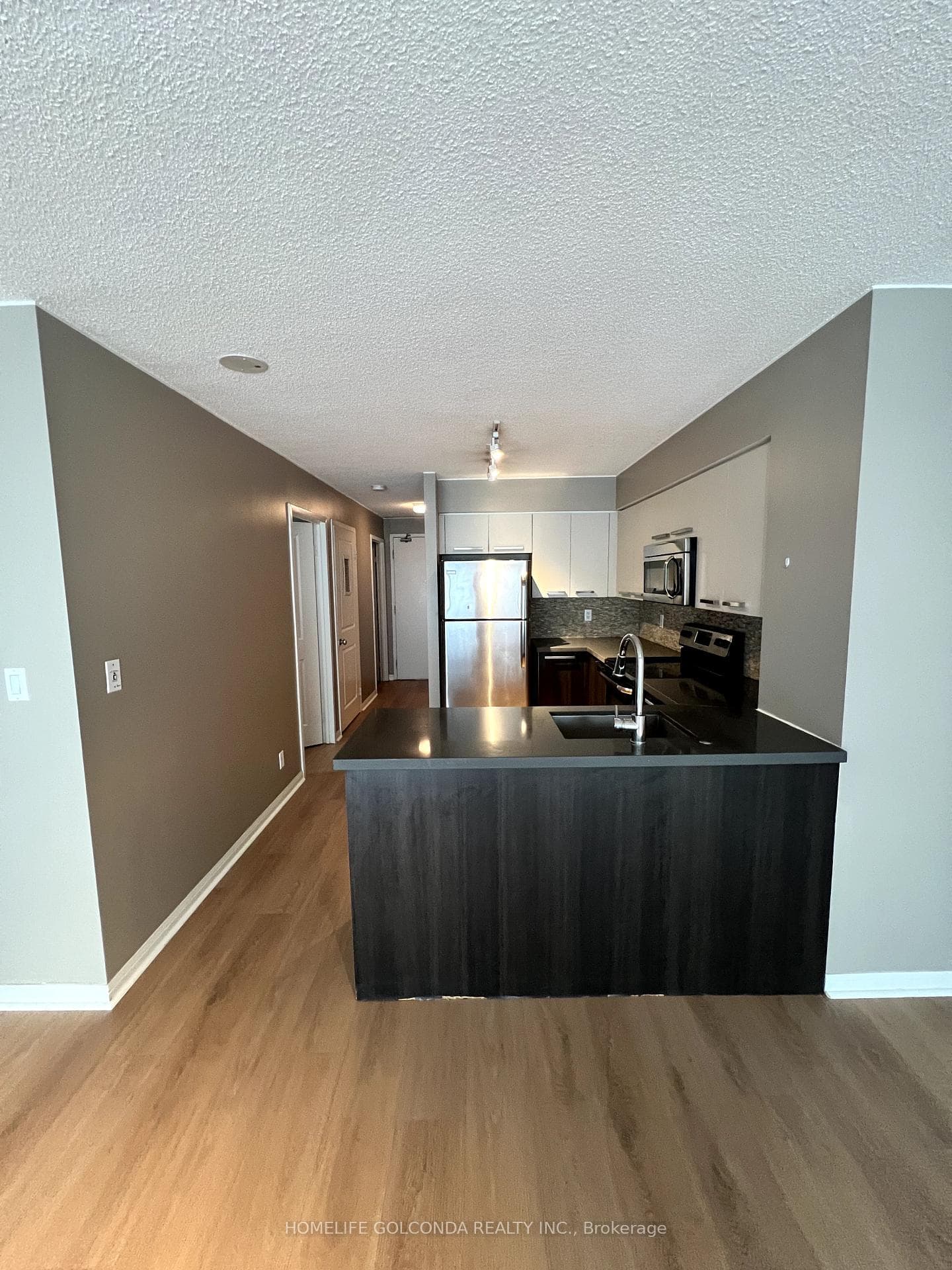11 St. Joseph Street Unit 1702 photo 3