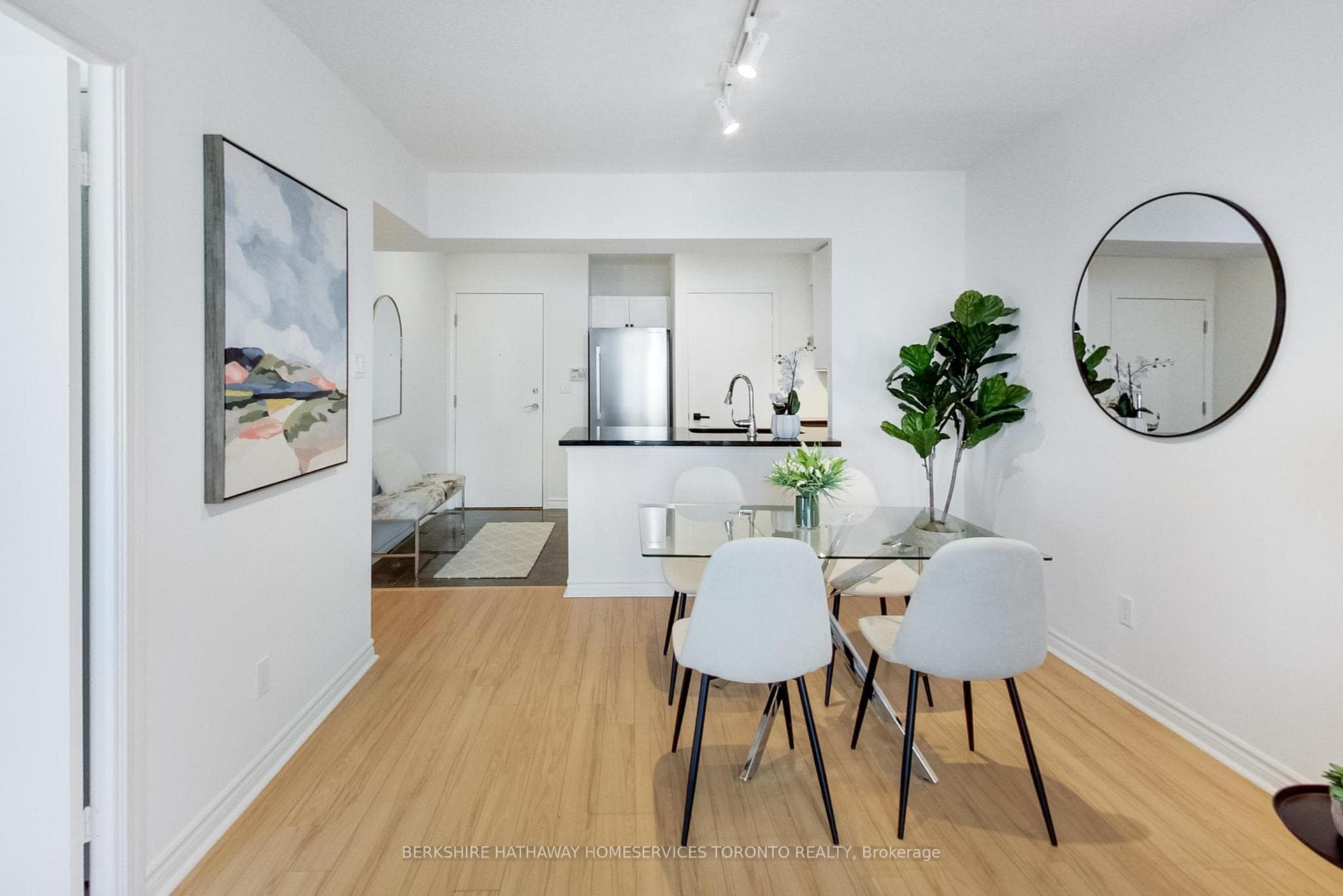 600 Queens Quay Unit 209 photo 19
