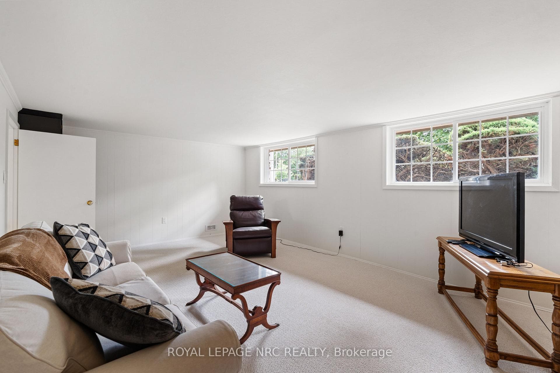 245 Riverview Boulevard photo 26