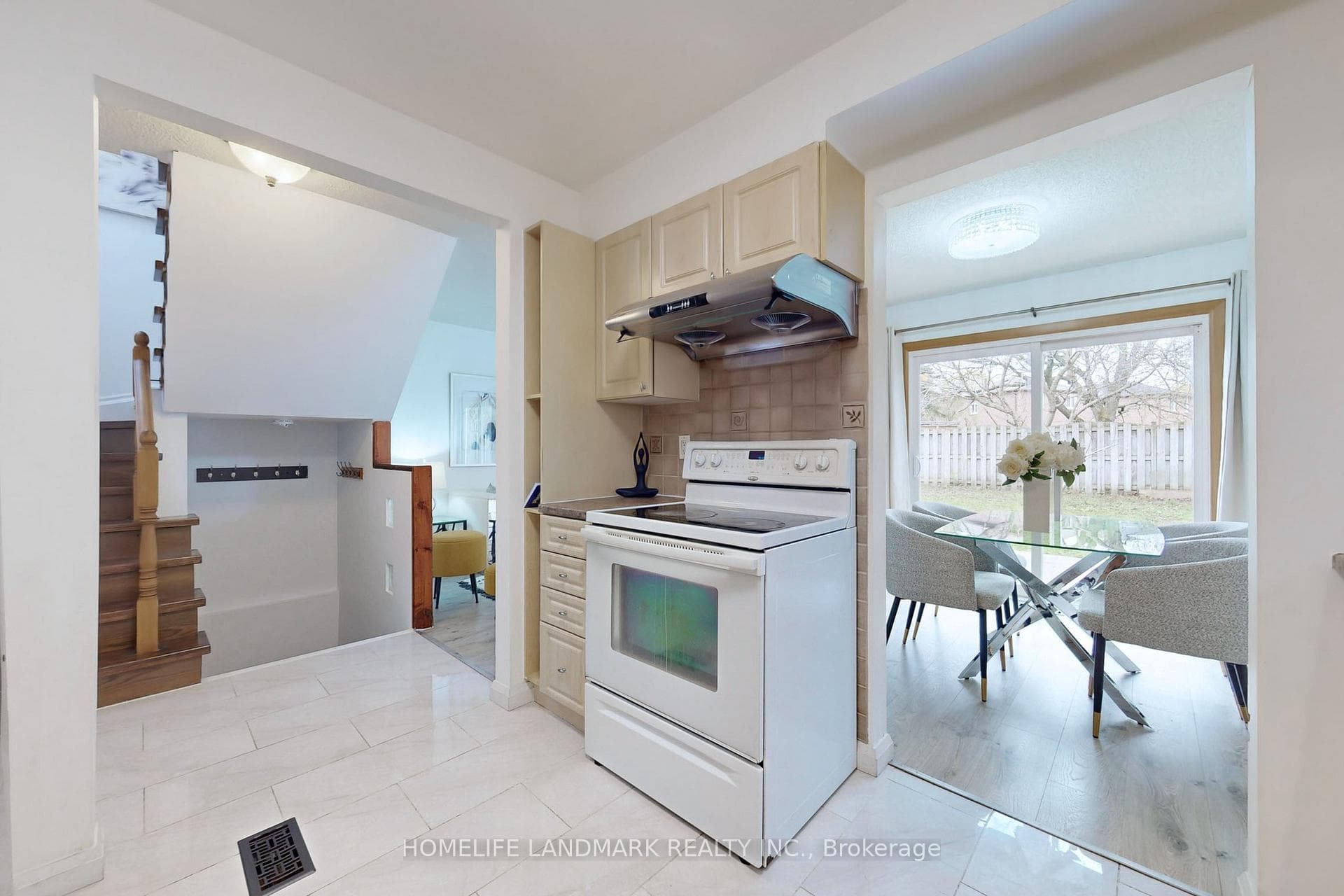 66 Delaney Drive photo 15