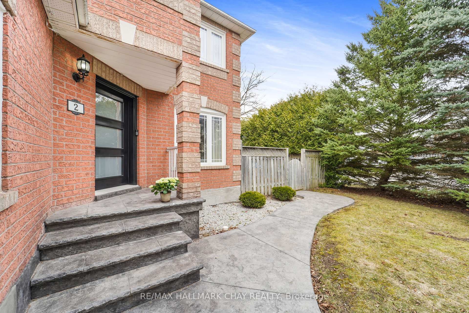 2 Mccullough Avenue photo 5