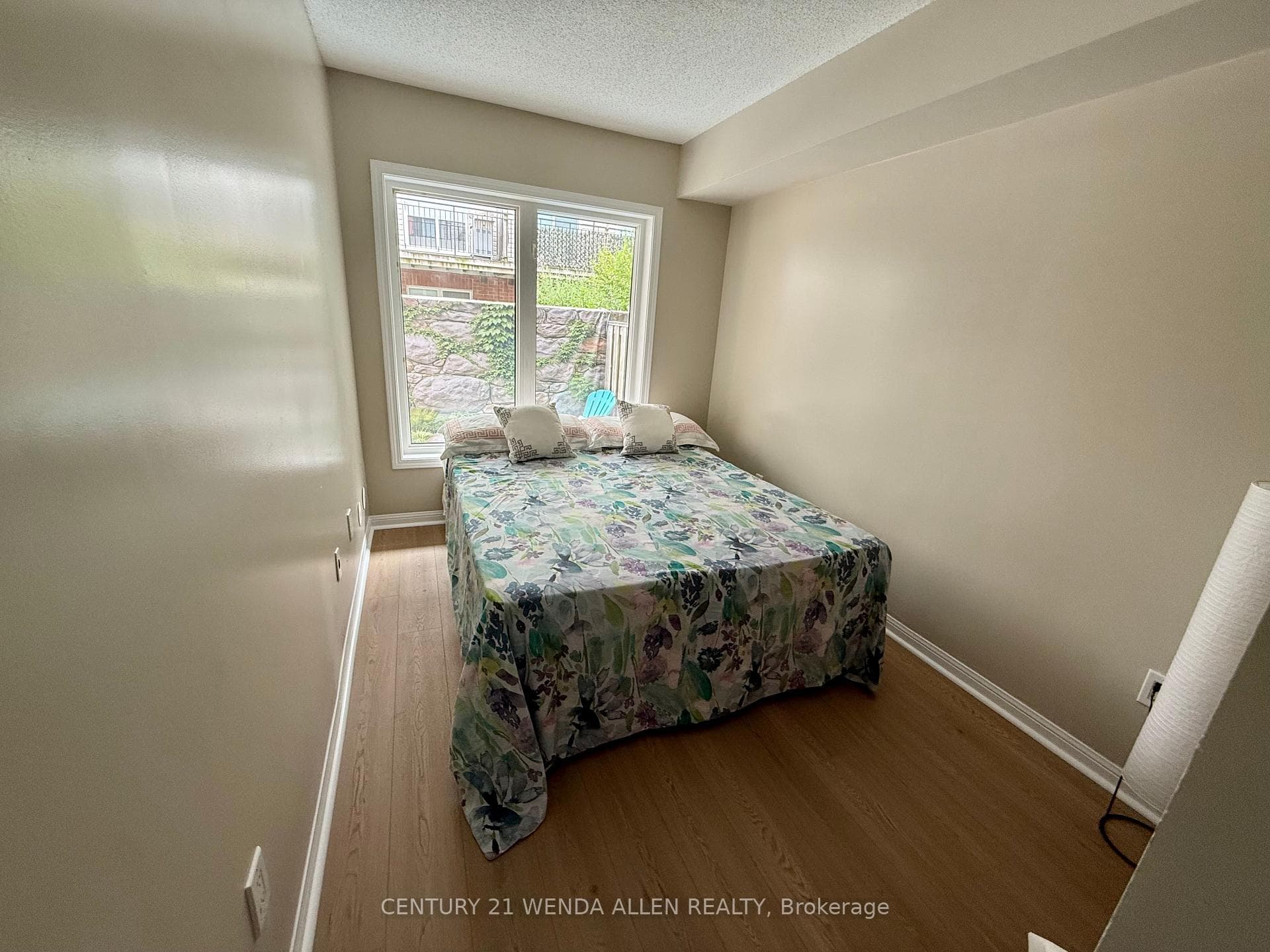 20 Laidlaw Street Unit 1117 photo 16