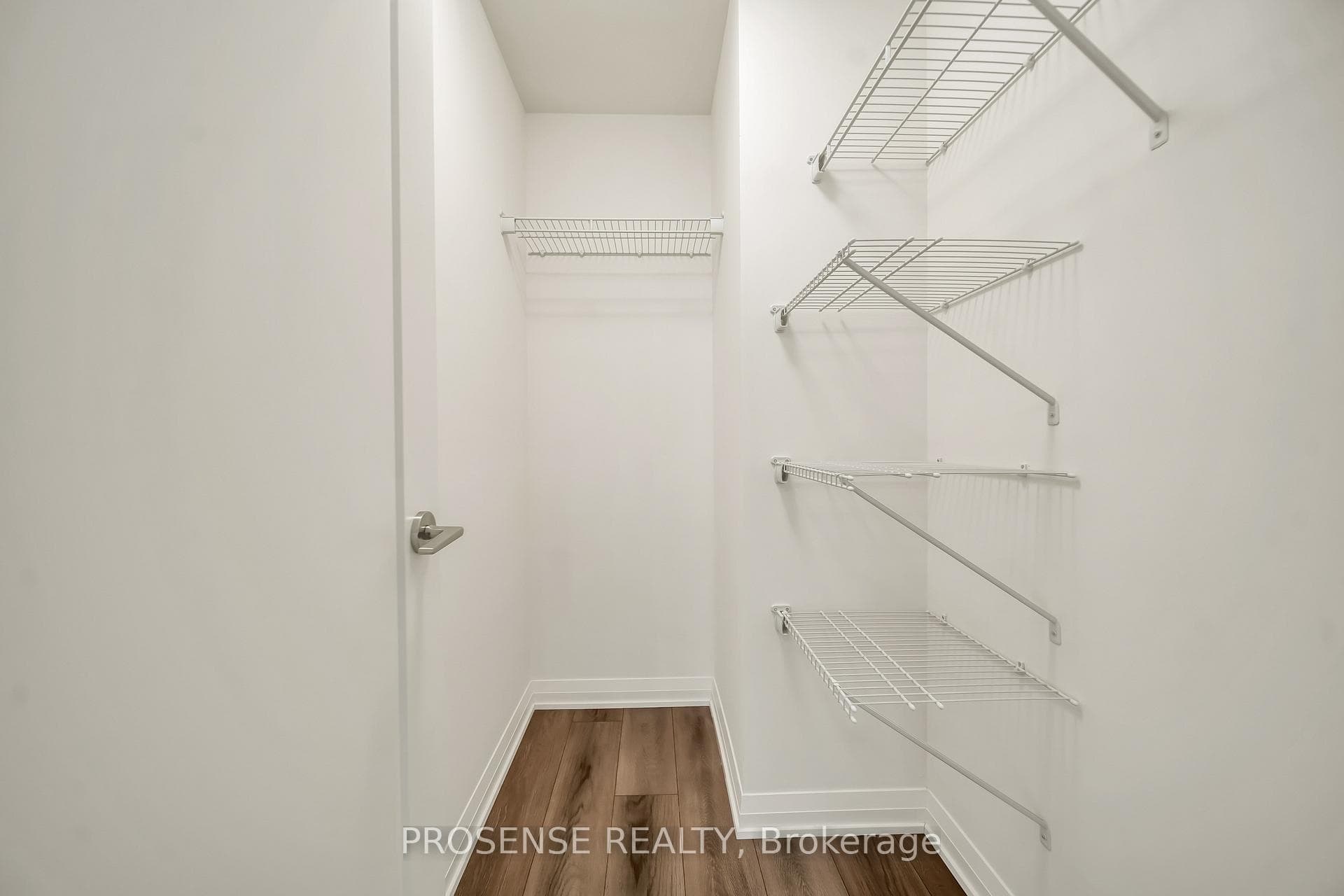 8960 Jane Street Unit 402 photo 38