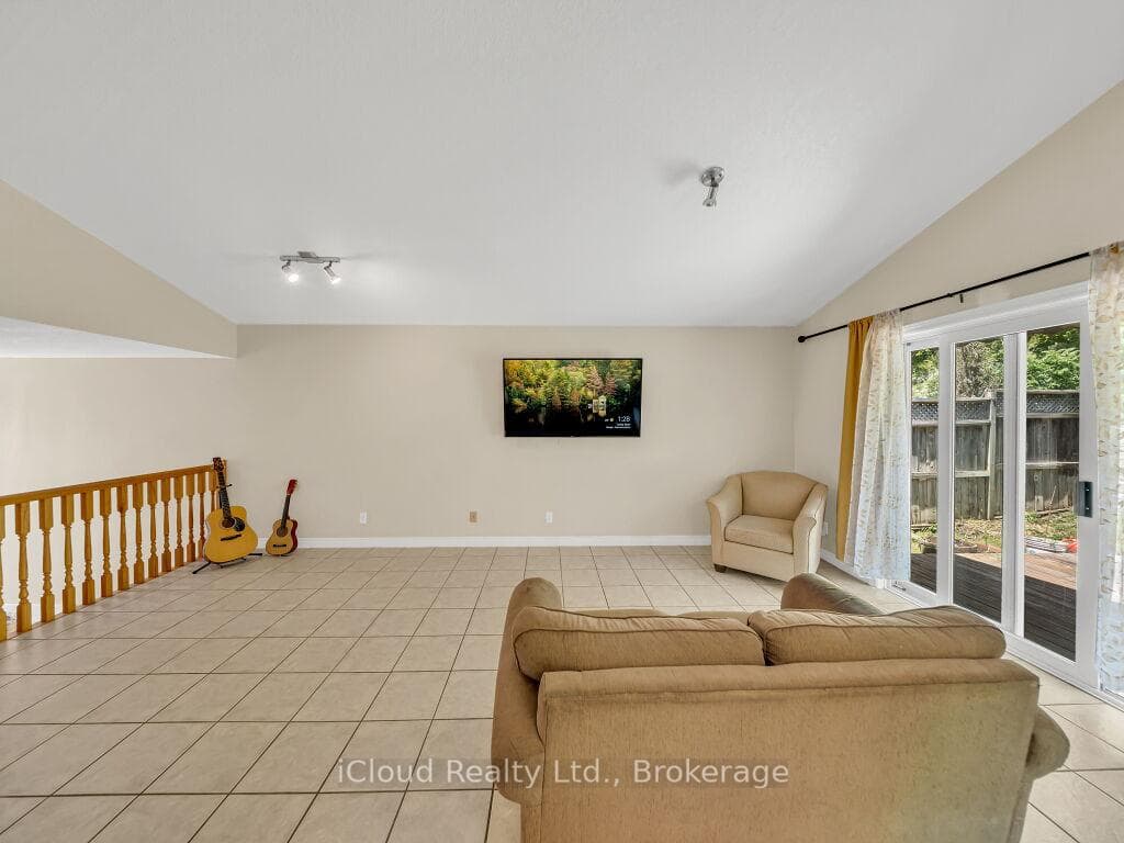 308 Keewatin Avenue photo 11