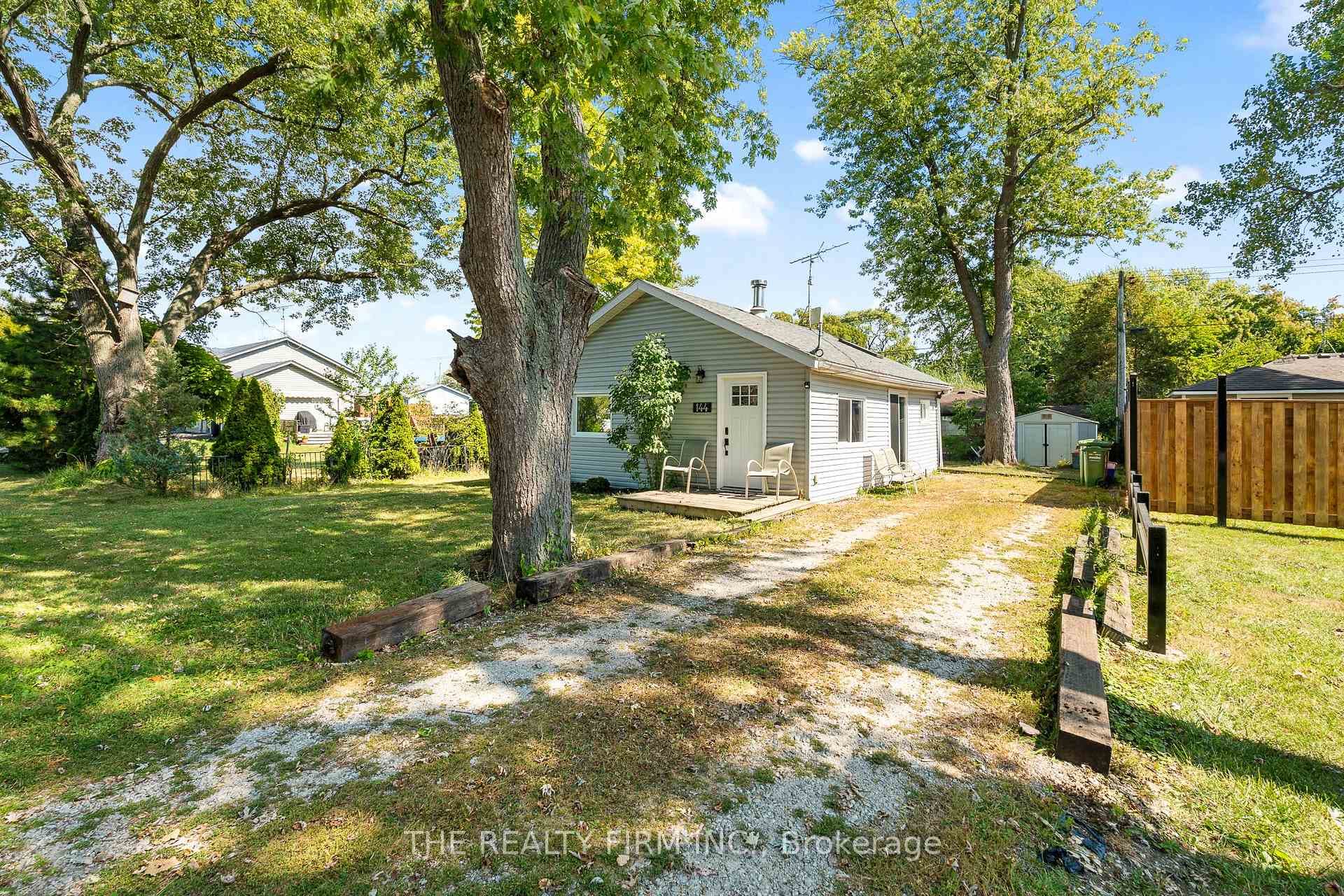 144 Lincoln Court photo 7