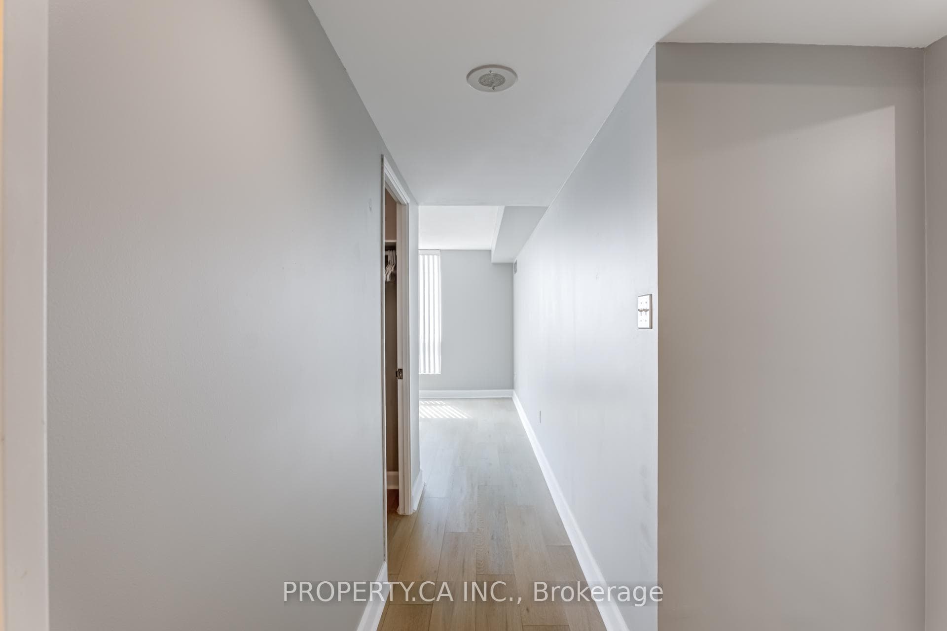 101 Subway Crescent Unit 1412 photo 15
