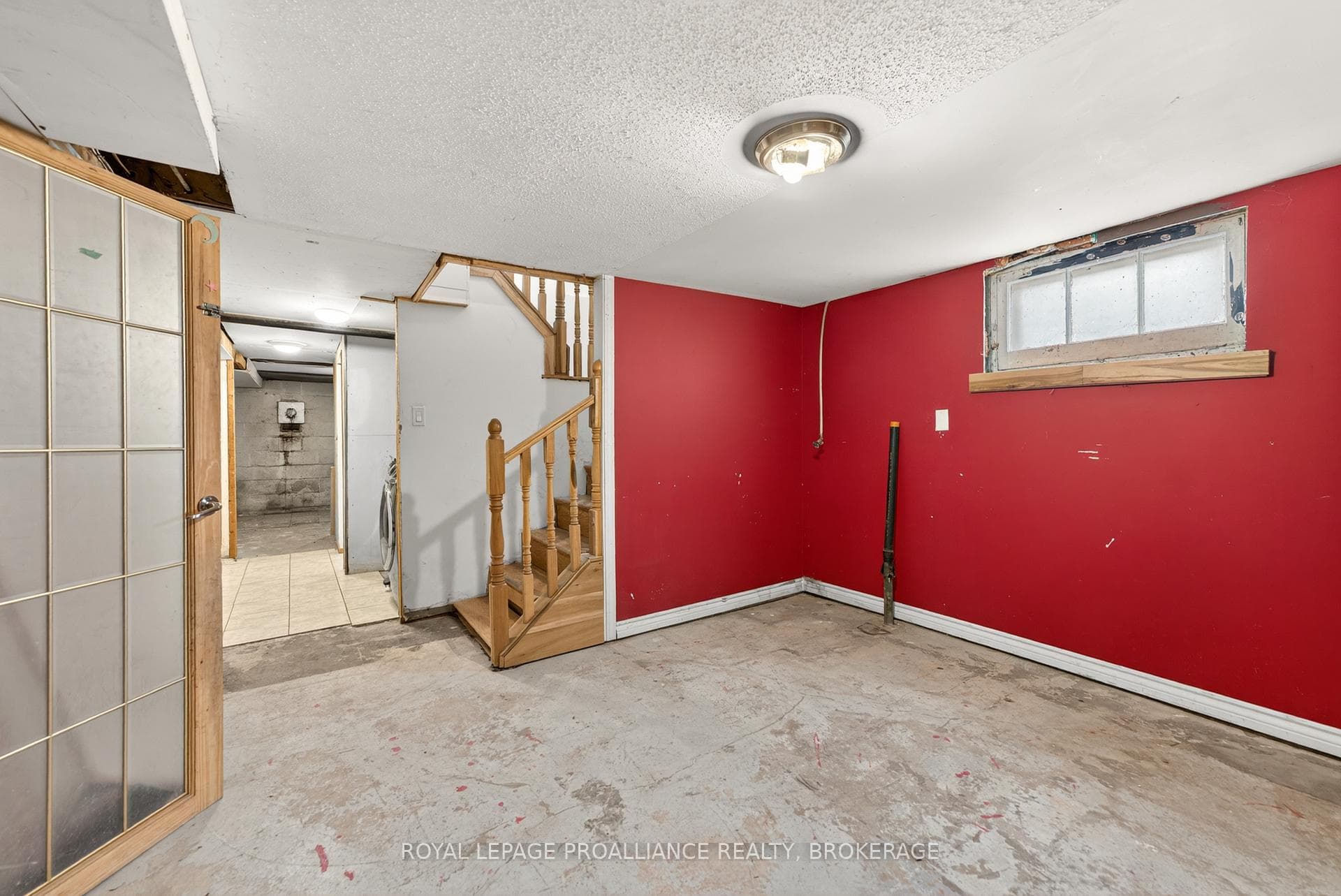 169 Carruthers Avenue photo 26